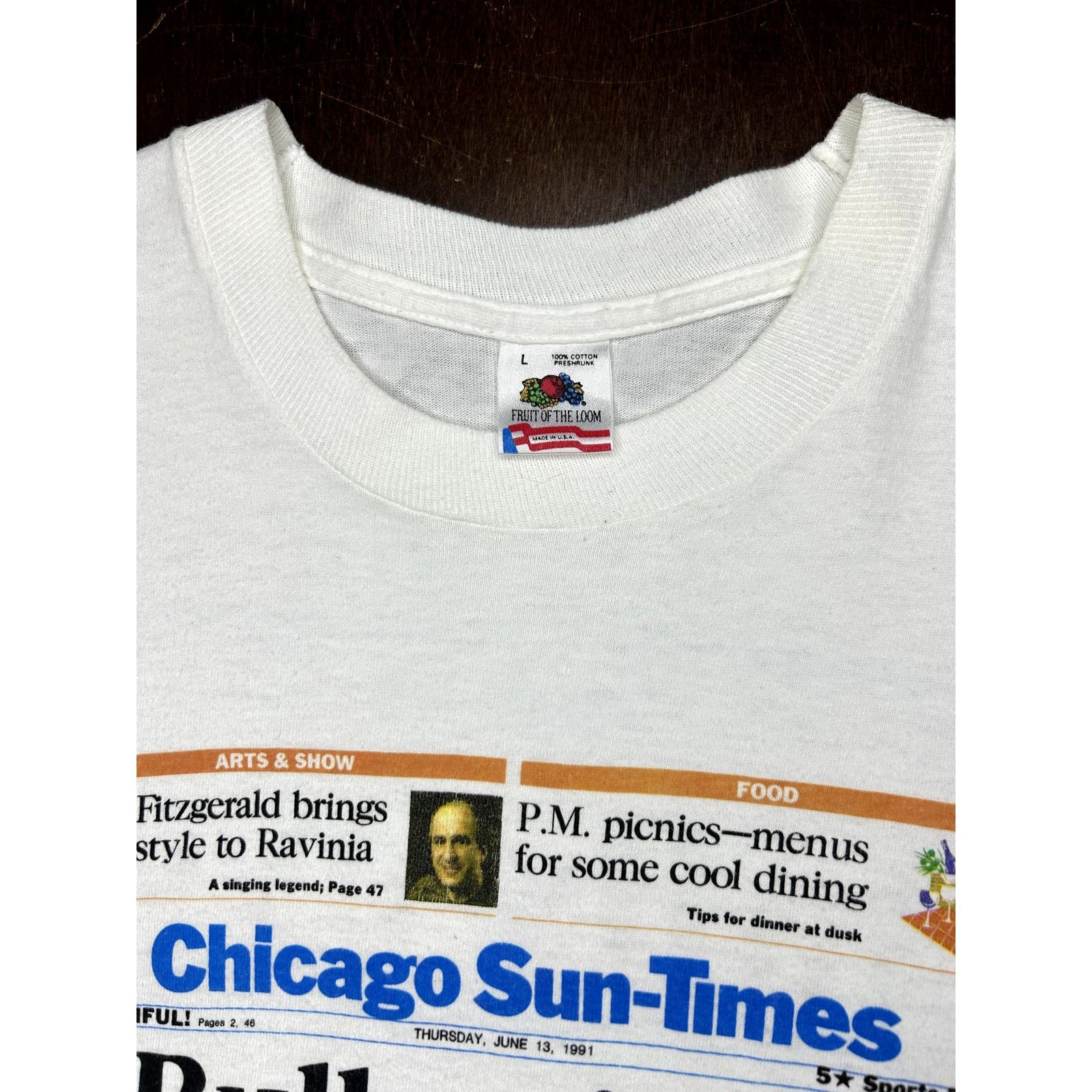 NBA '91 NBA Chicago Bulls Michael Jordan Newspaper Print T Shirt Size US L / EU 52-54 / 3 - 3 Thumbnail
