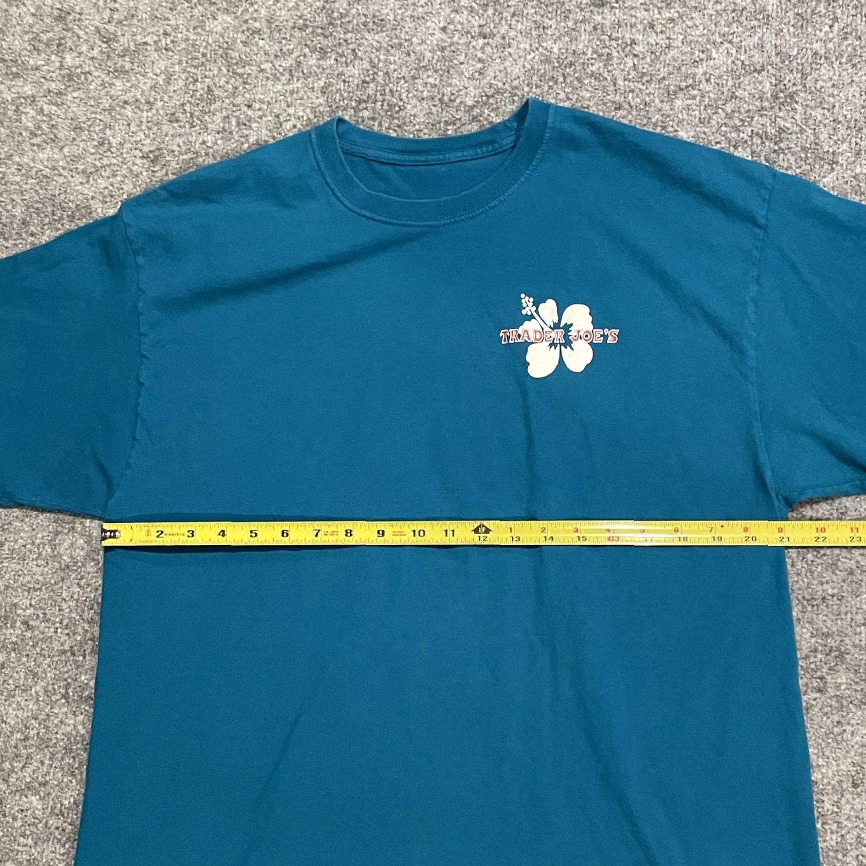 Vintage VINTAGE Trader Joe's Hibiscus Shirt L Men Blue Graphic Tee TShirt Crew Neck Short Sleeve Logo Hawaiian Relaxed Fit Size US L / EU 52-54 / 3 - 6 Thumbnail