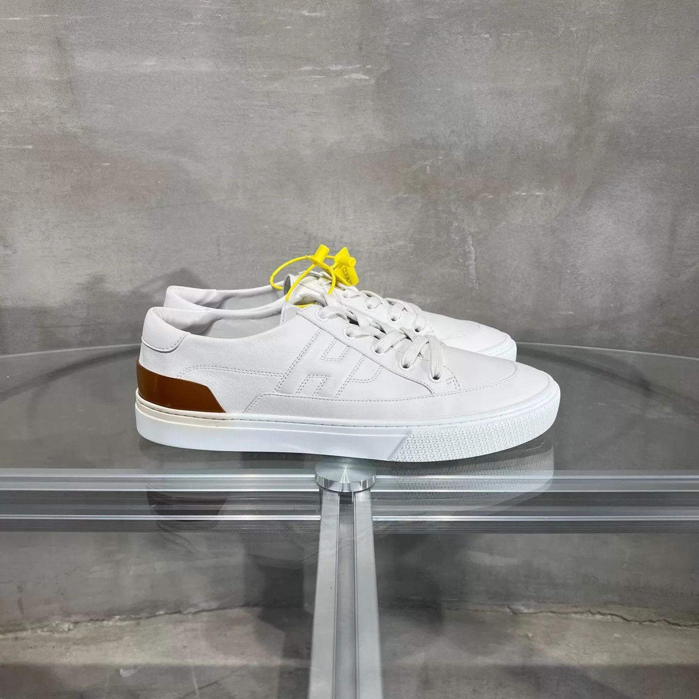 Hermes HERMES white and brown sneakers size 41 Size US 8 / EU 41 - 4 Thumbnail