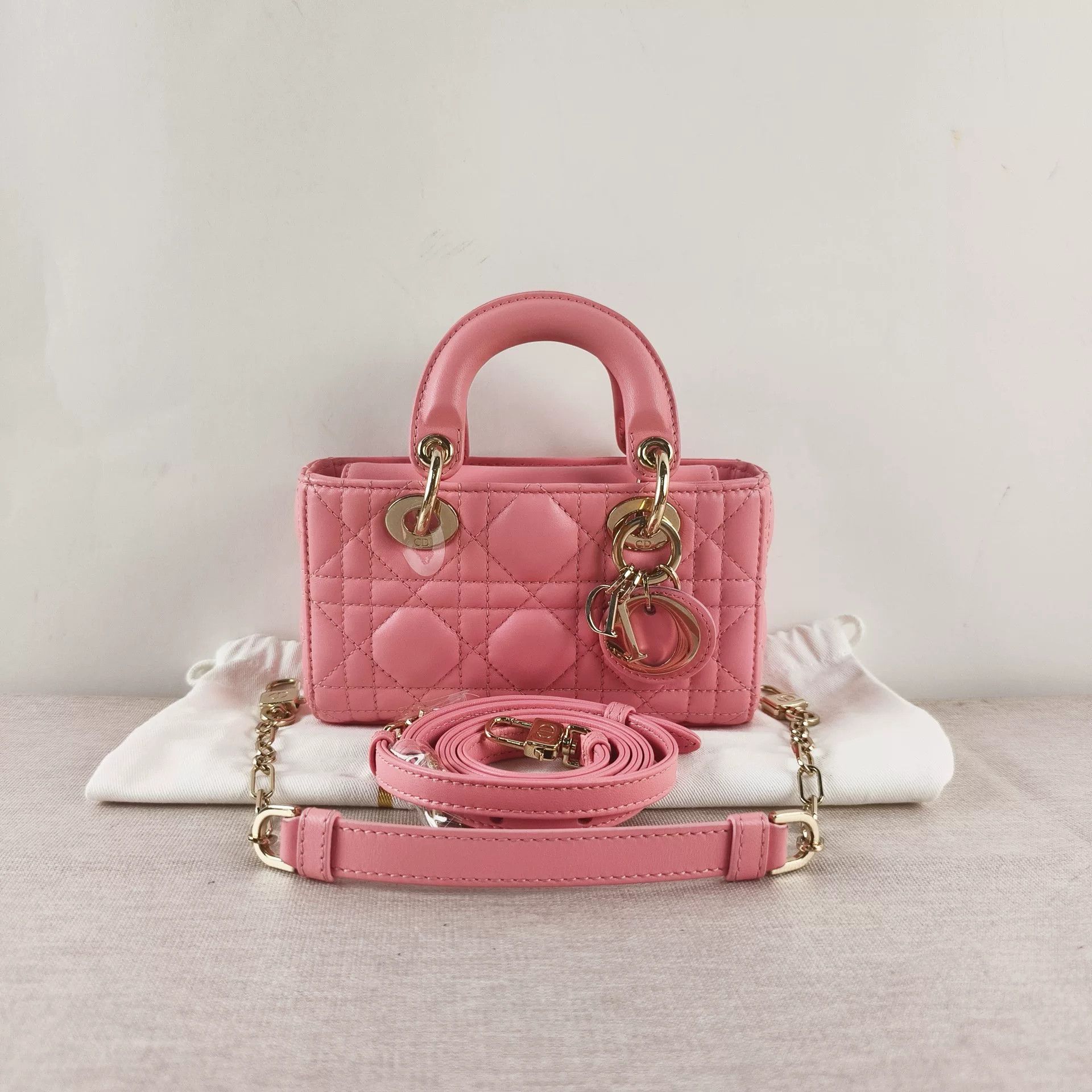 Dior Pre-loved Bag Very good condition Size ONE SIZE - 1 Thumbnail