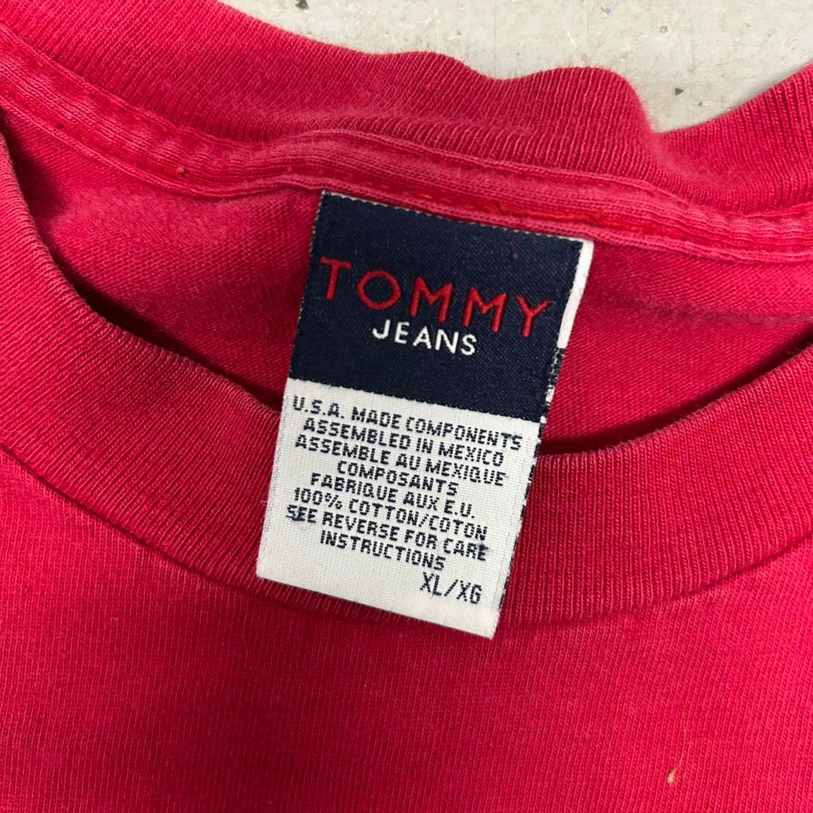 Tommy Hilfiger VTG Red Tommy Hilfiger cotton t-shirt Size US XL / EU 56 / 4 - 3 Thumbnail
