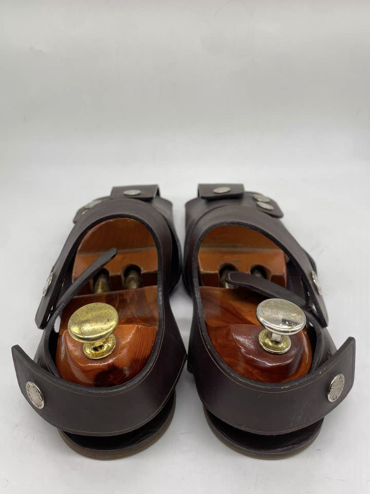 Louis Vuitton Louis Vuitton Brown Leather Serengeti Flat Sandals Size US 7 / EU 40 - 5 Thumbnail