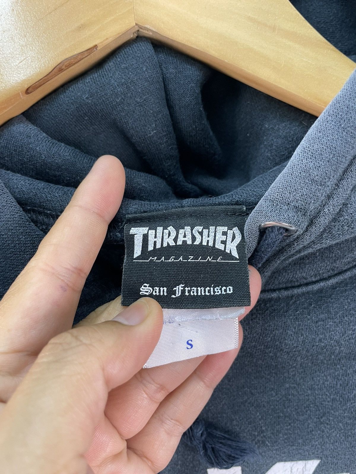 Thrasher Vintage Thrasher Boxy Sweatshirt Hoodie Pullover Faded Black Size US S / EU 44-46 / 1 - 3 Thumbnail