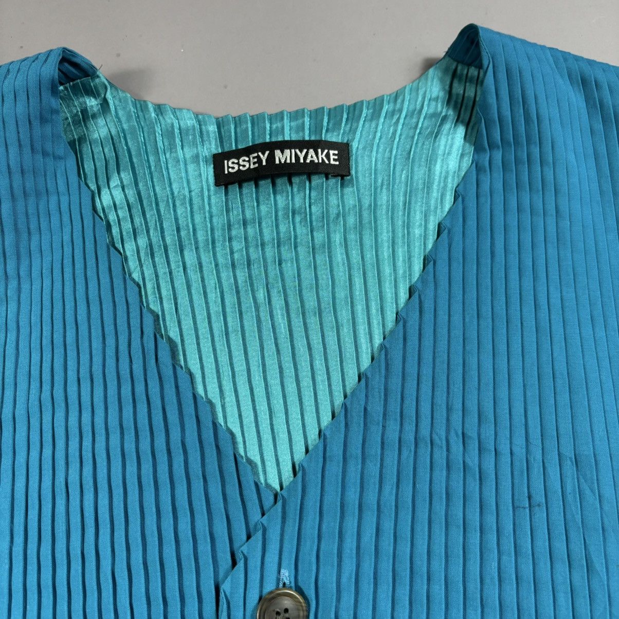 Issey Miyake × Japanese Brand × Pleats Please Issey Miyake Issey Miyake - Mainline Vest Size US S / EU 44-46 / 1 - 3 Thumbnail
