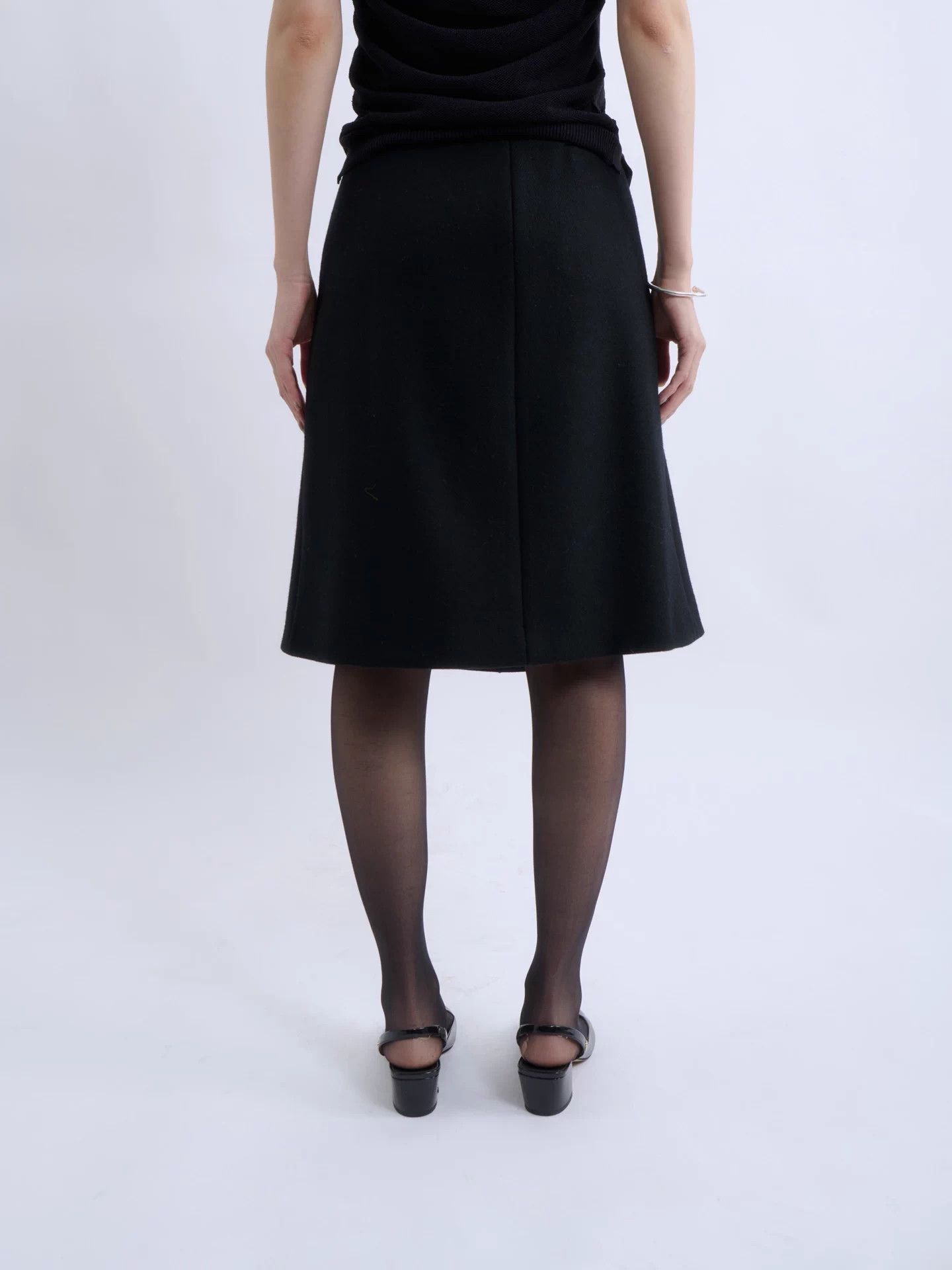 Prada Prada 00s Black Wool Double Belt Buckle A-Line Skirt Size 27" / US 4 / IT 40 - 4 Thumbnail