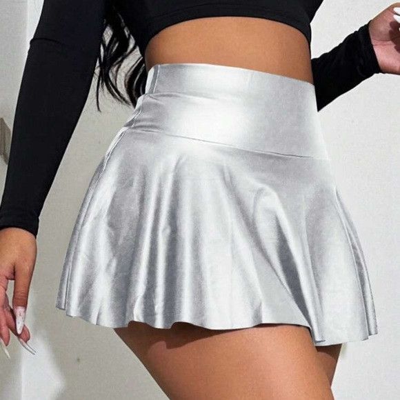 Other Women Fashionable Silver A-Line Short Skirt Size 28" / US 6 / IT 42 - 1 Thumbnail