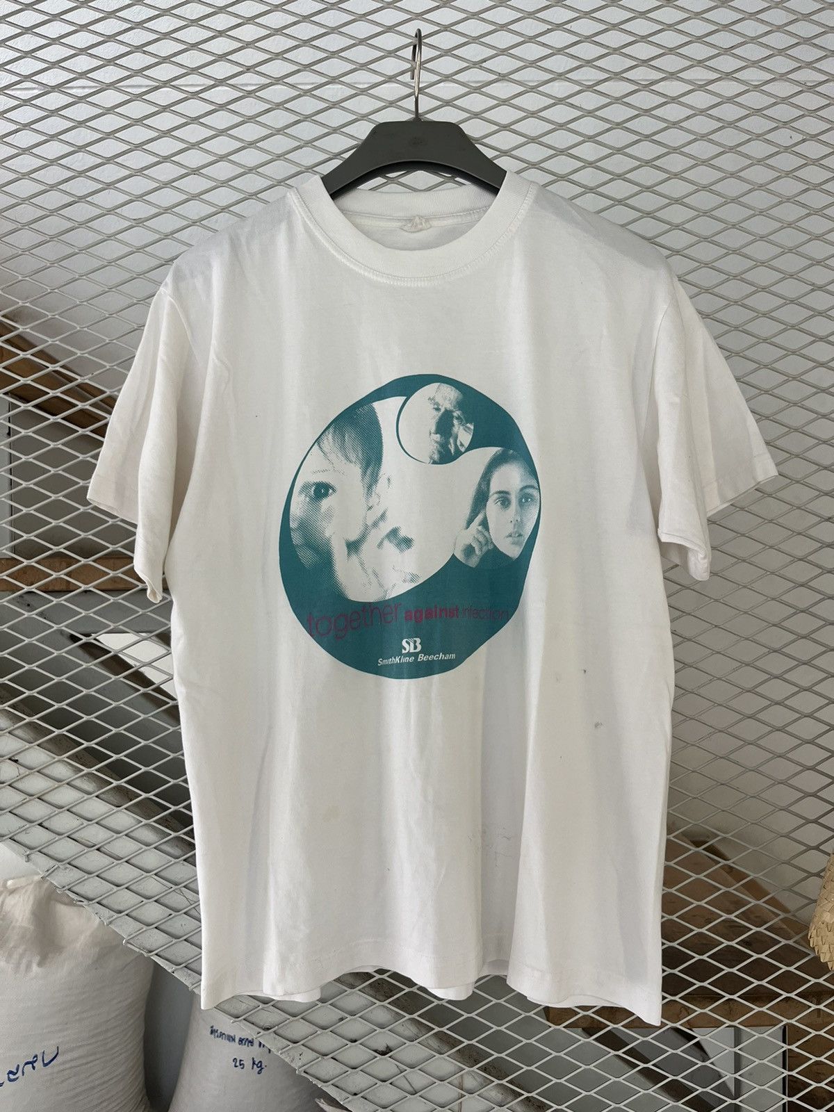Vintage Vintage Snith Kline Beecham company promo 90’s T-shirt Size US L / EU 52-54 / 3 - 2 Thumbnail