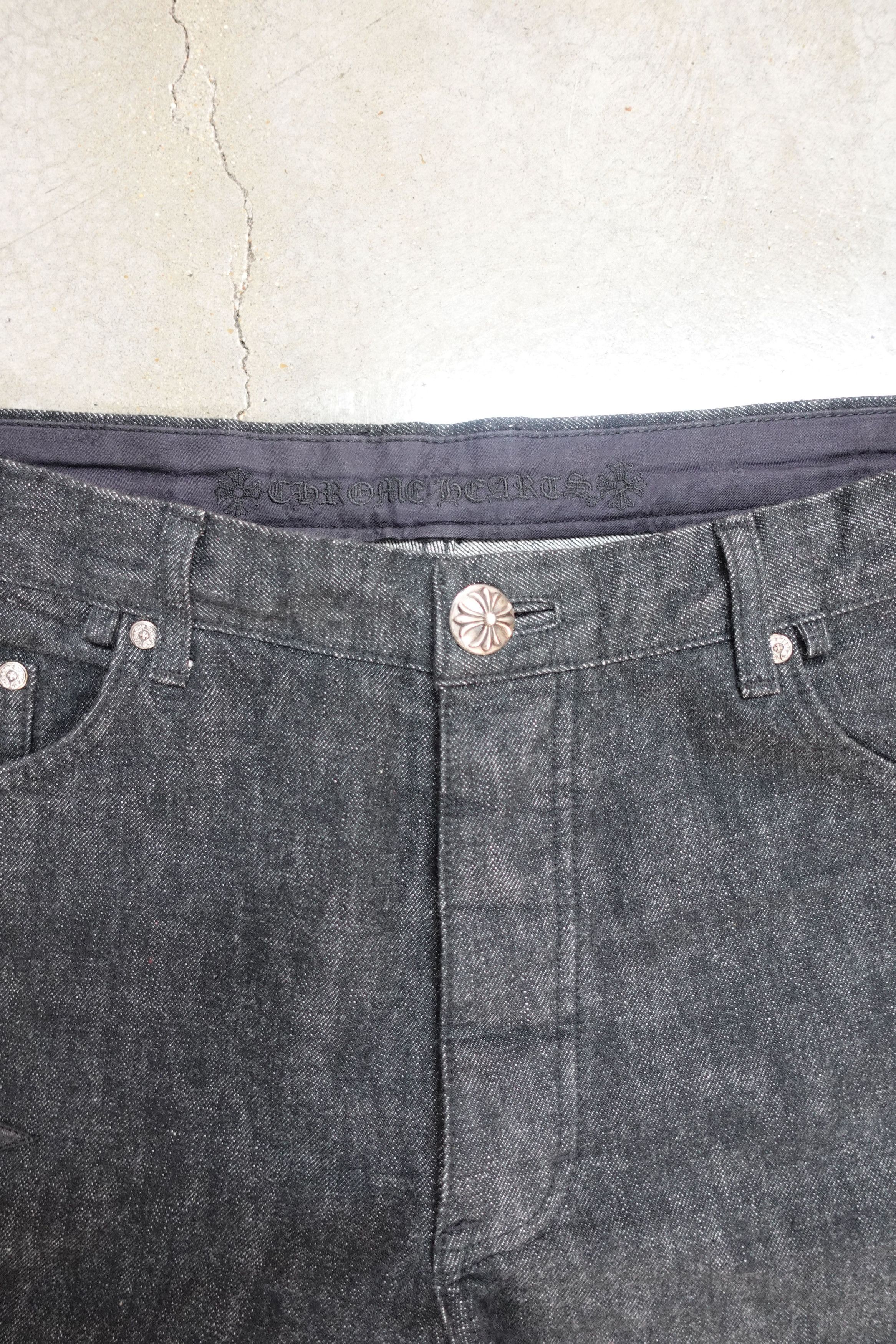 Chrome Hearts CHROME HEARTS FLEUR KNEE STAR PATCH JEANS BLACK Size US 38 / EU 54 - 5 Thumbnail