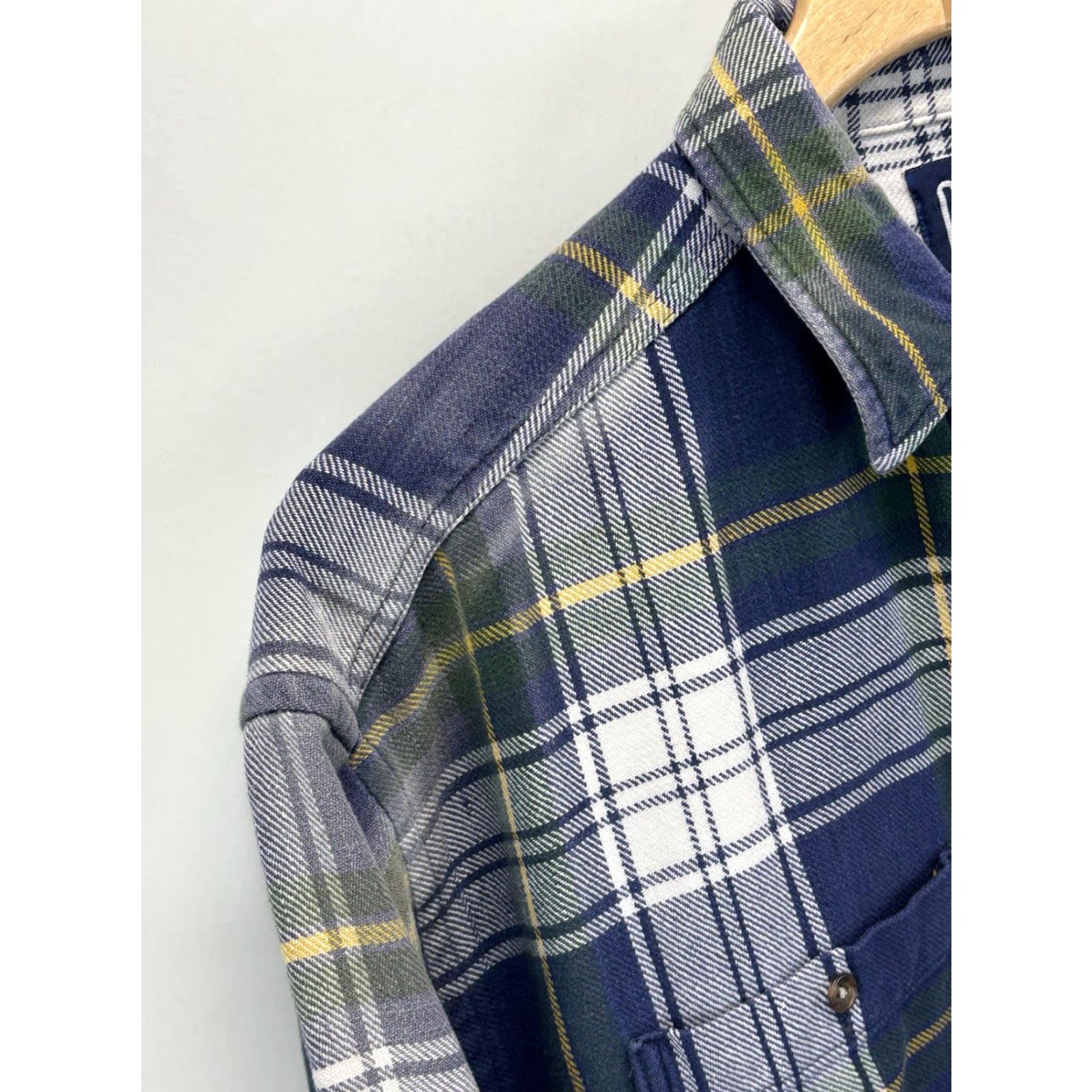 Gap VINTAGE Gap Heavyweight Flannel Shirt Men’s XL Blue Plaid 2 Pocket Grunge Read Size US XL / EU 56 / 4 - 7 Thumbnail