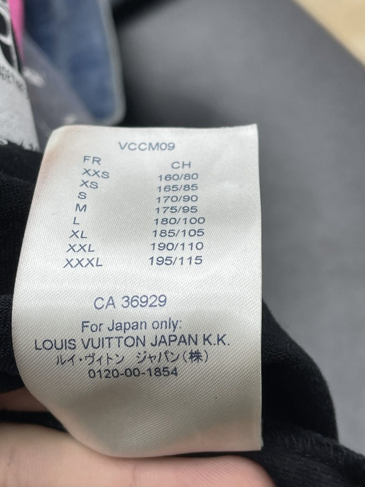 Louis Vuitton Size 4L - Louis Vuitton Black Cotton Allover Logos Printed Size US XXL / EU 58 / 5 - 10 Thumbnail