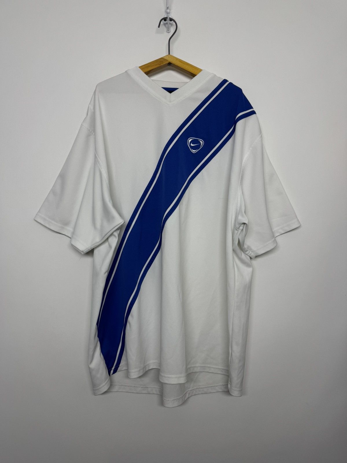 Nike Nike Vintage Top Diagonal Stripe NikeFit Football Perforated Size US XXL / EU 58 / 5 - 4 Thumbnail