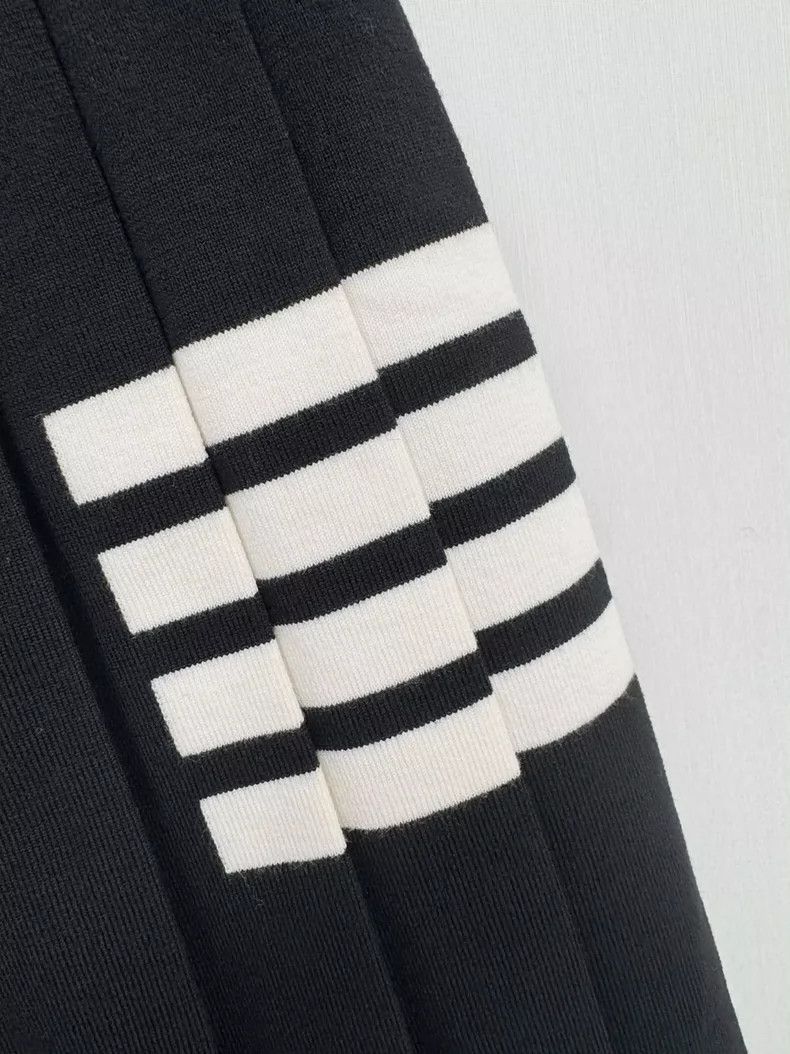 Thom Browne Thom Browne Wool knitted skirt Size 25" / US 0 / IT 36 - 2 Thumbnail