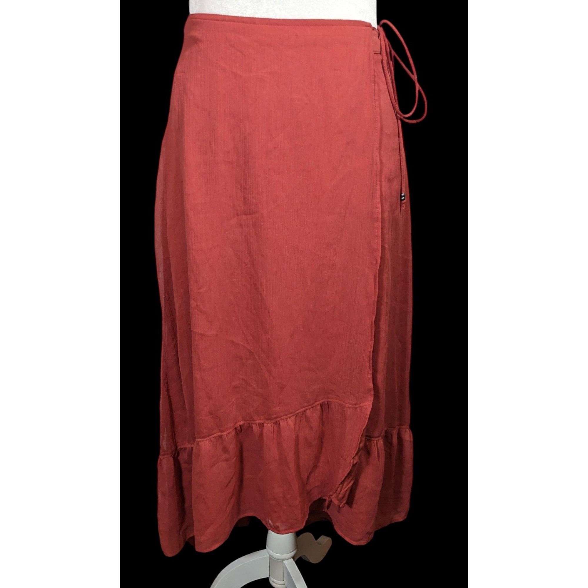 Abercrombie & Fitch Abercrombie & Fitch Preppy Boho Burgundy Ruffled Wrap Skirt Size 25" / US 0 / IT 36 - 1 Thumbnail