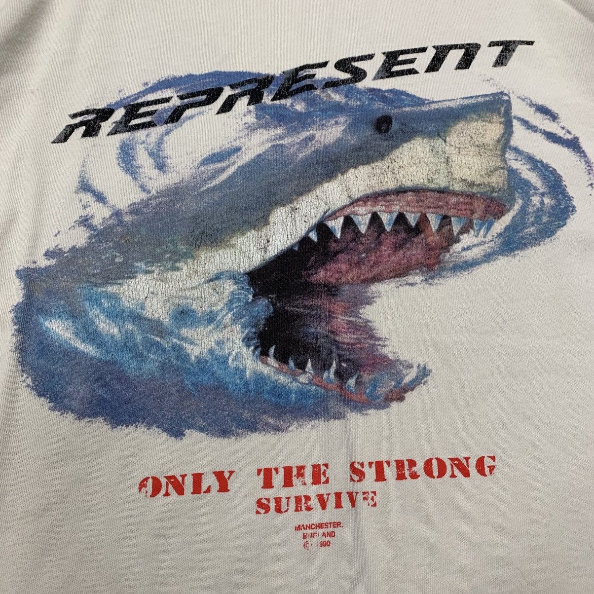 Represent Clo. Represent XS Tee Only The Strong Survive Vintage White Size US XS / EU 42 / 0 - 3 Thumbnail