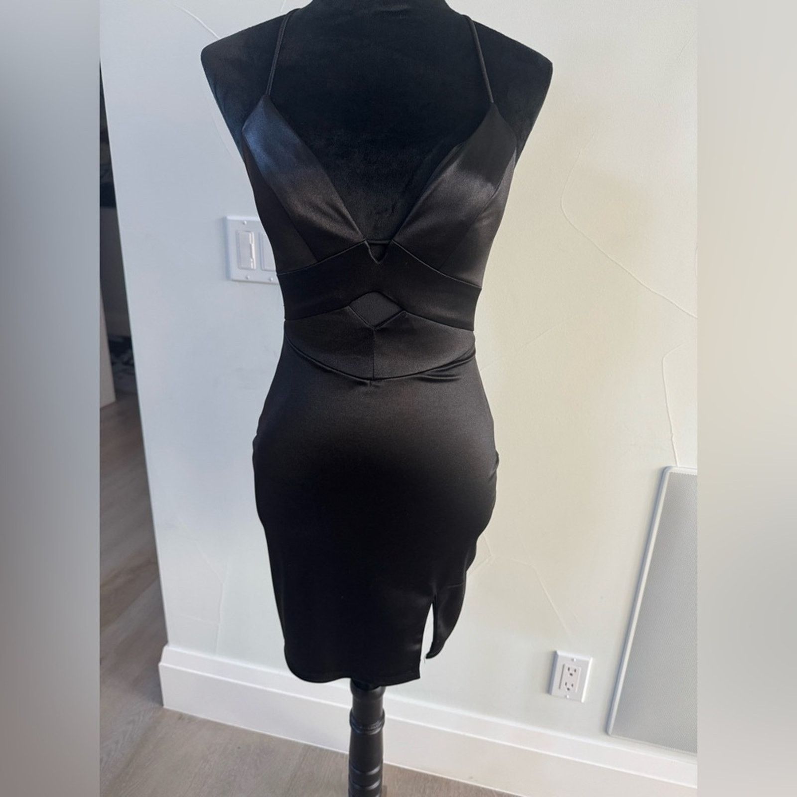 Other New Y2K Elegant Black Satin Dress size XS Size XS / US 0-2 / IT 36-38 - 1 Thumbnail