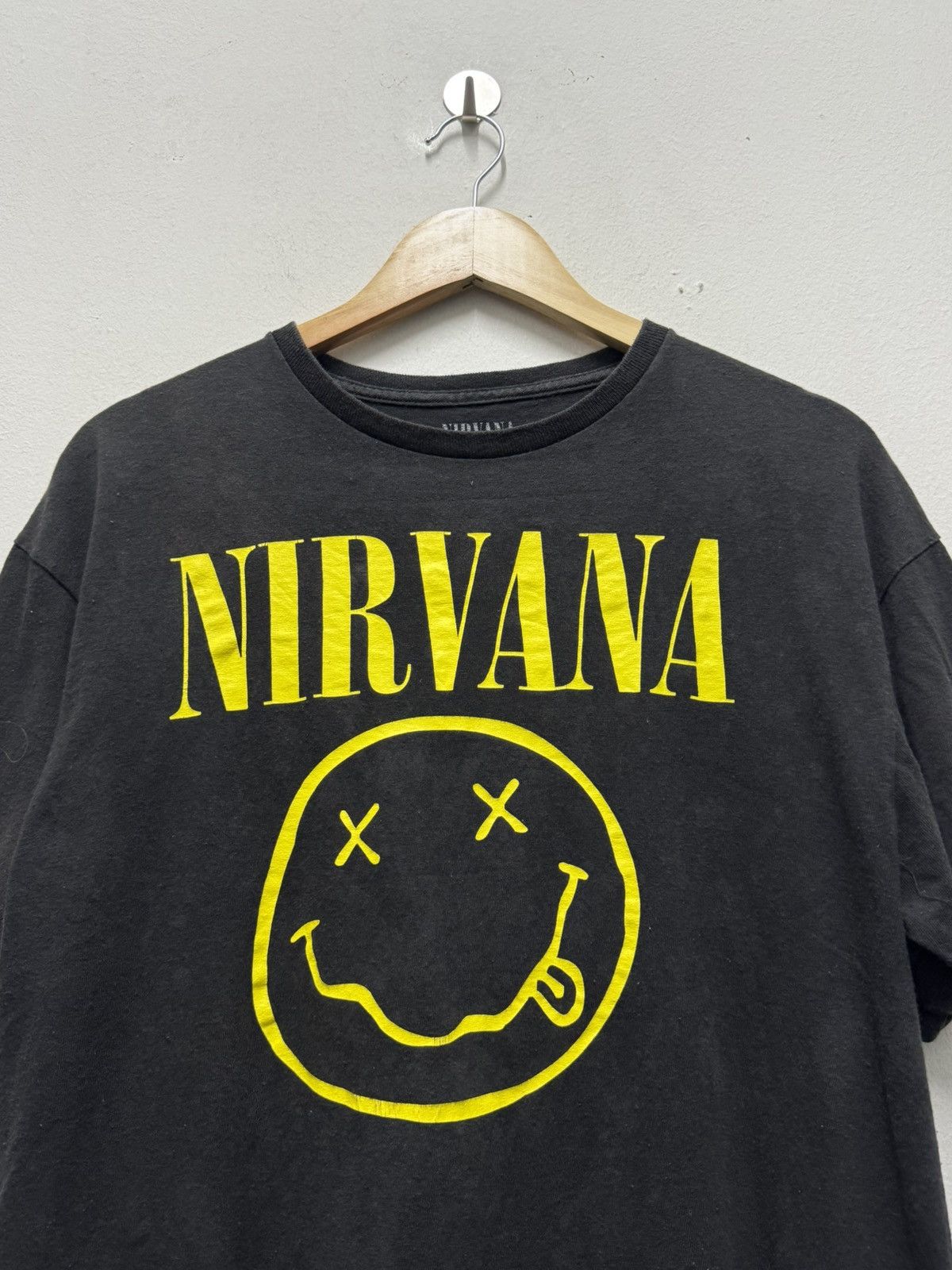 Band Tees Nirvana smile dead iconic Size US L / EU 52-54 / 3 - 2 Thumbnail