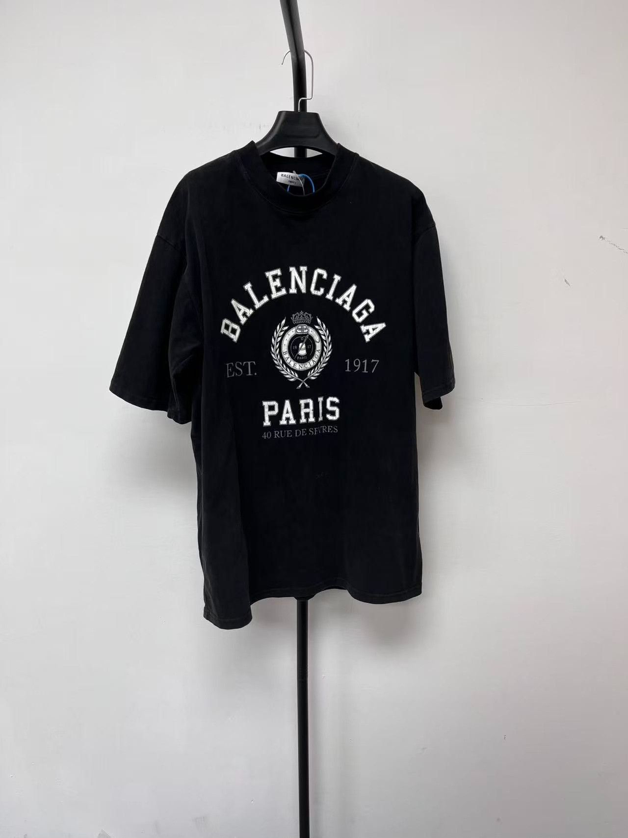 Balenciaga Balenciaga 1917 Logo Retro Washed Oversized T-shirt Size US S / EU 44-46 / 1 - 1 Thumbnail