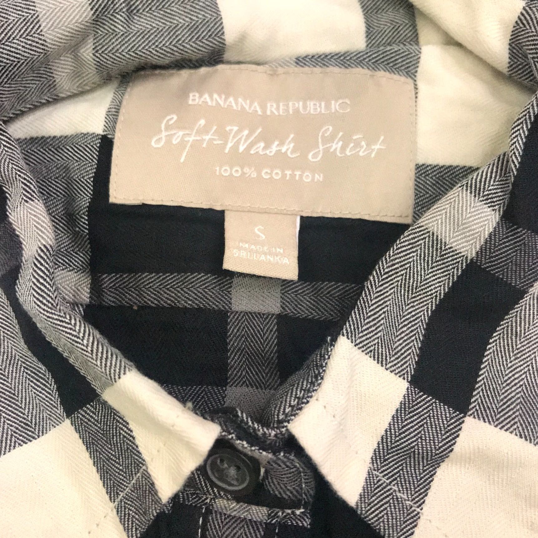 Banana Republic Banana Republic Shirt Womens Small Black Grey Plaid Button Up Top Soft-Wash Size S / US 4 / IT 40 - 3 Thumbnail