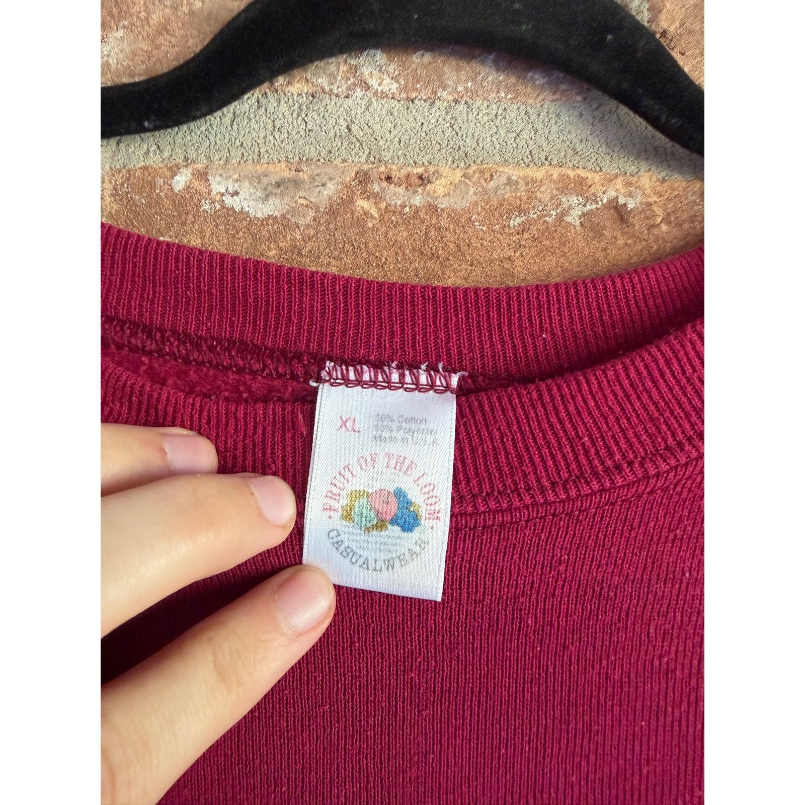 Fruit Of The Loom Vintage Burgundy Blank Crewneck Sweatshirt XL USA Size US XL / EU 56 / 4 - 7 Thumbnail