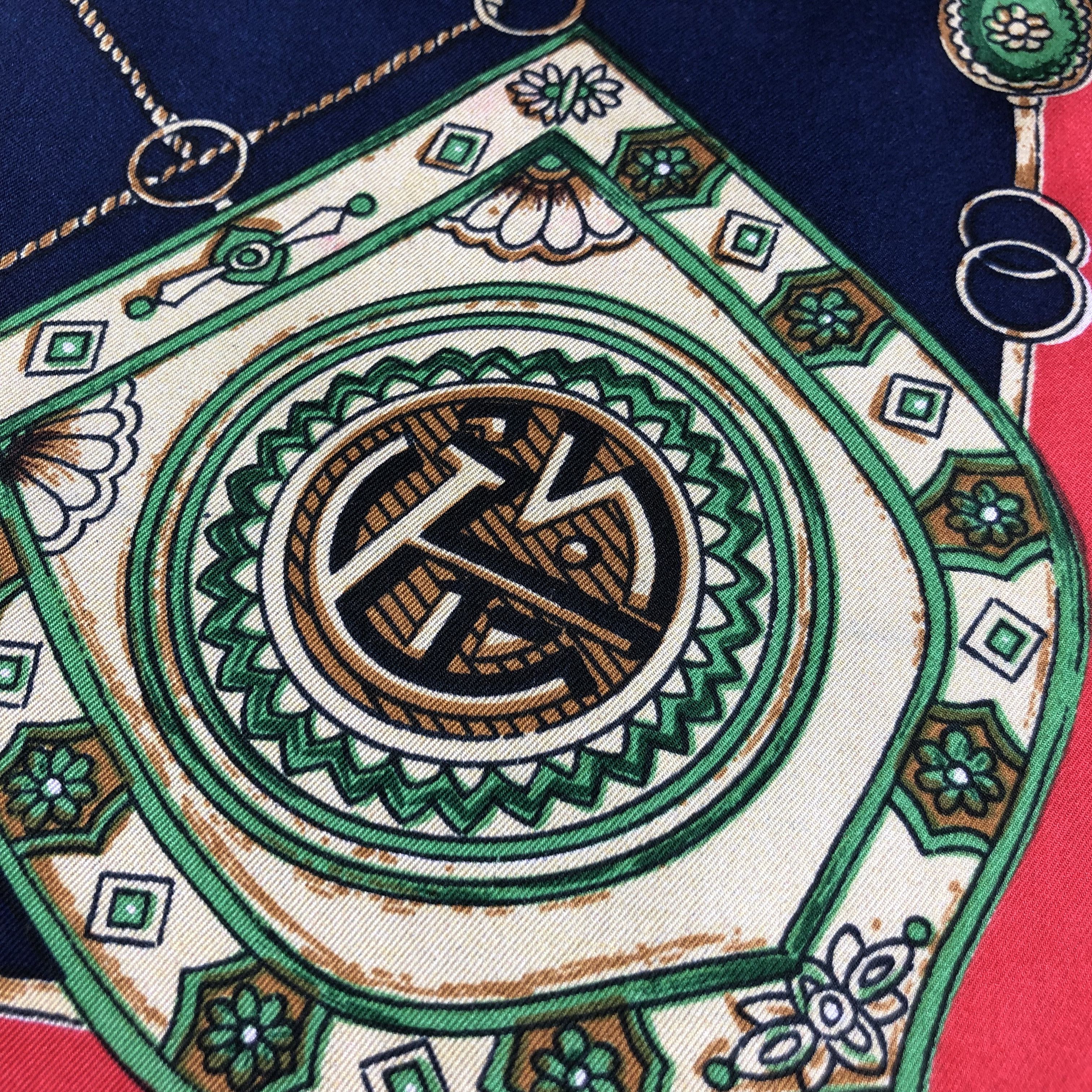 Japanese Brand Vintage Luxury Hand Rolled Silk Scarf M928 Size ONE SIZE - 4 Thumbnail
