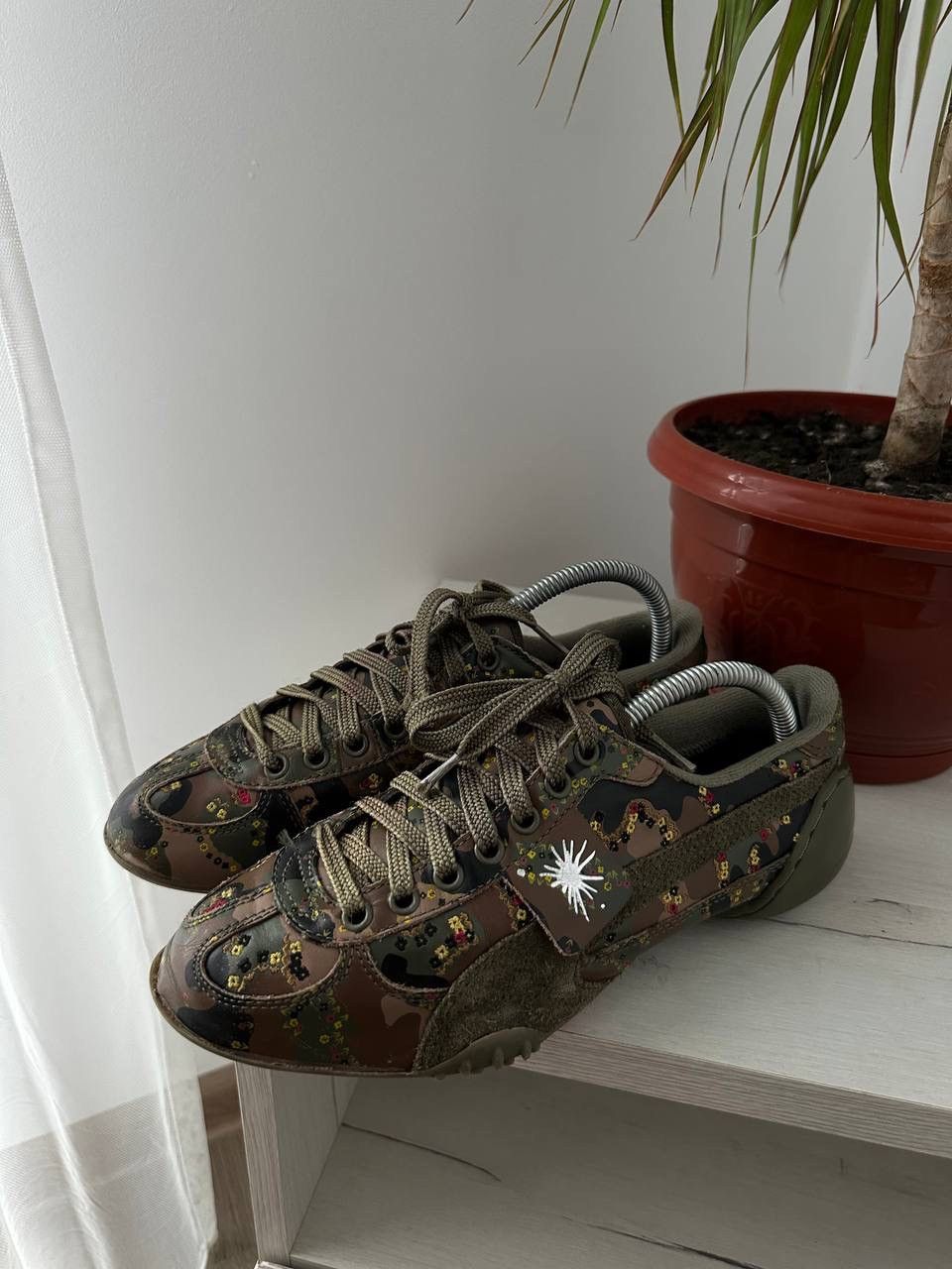 Maison MIHARA YASUHIRO Vintage Miharayasuhiro Puma Camo Floral Sneakers Size US 7 / EU 40 - 9 Thumbnail