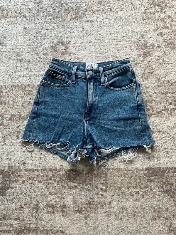 Calvin Klein Calvin Klein Sz W 24 / XS Denim Shorts Size 24" / US 00 / IT 34 - 1 Thumbnail