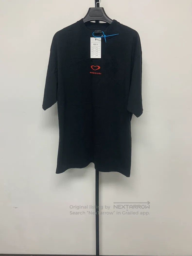 Balenciaga Balenciaga Heart logo black and red short-sleeve Size US XS / EU 42 / 0 - 2 Thumbnail
