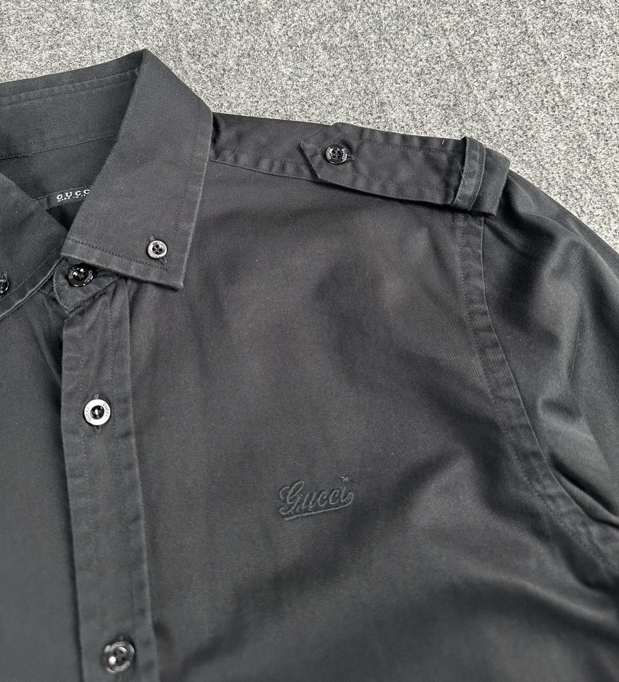 Gucci Gucci - Safari Button Ups Shirt - Embroidered Chest Logo Size XS / US 0-2 / IT 36-38 - 5 Thumbnail