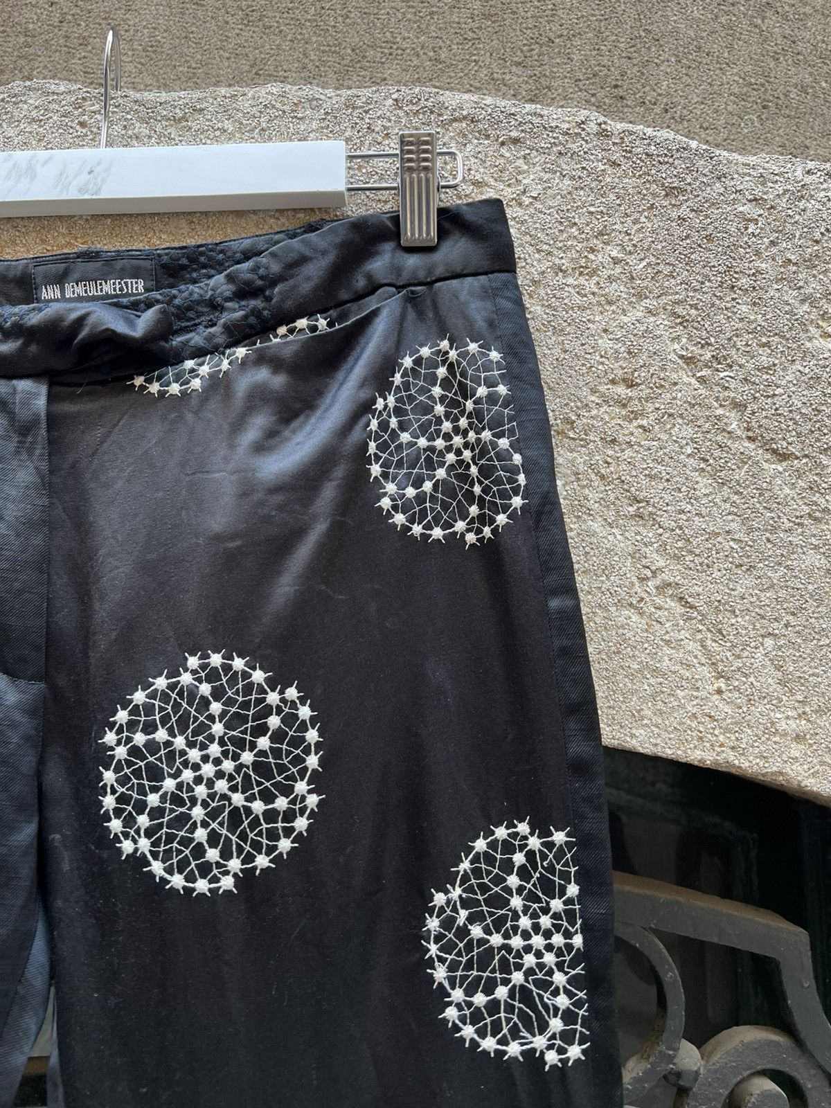 Ann Demeulemeester Ann Demeulemeester embroidered pants archive Size 27" / US 4 / IT 40 - 2 Thumbnail