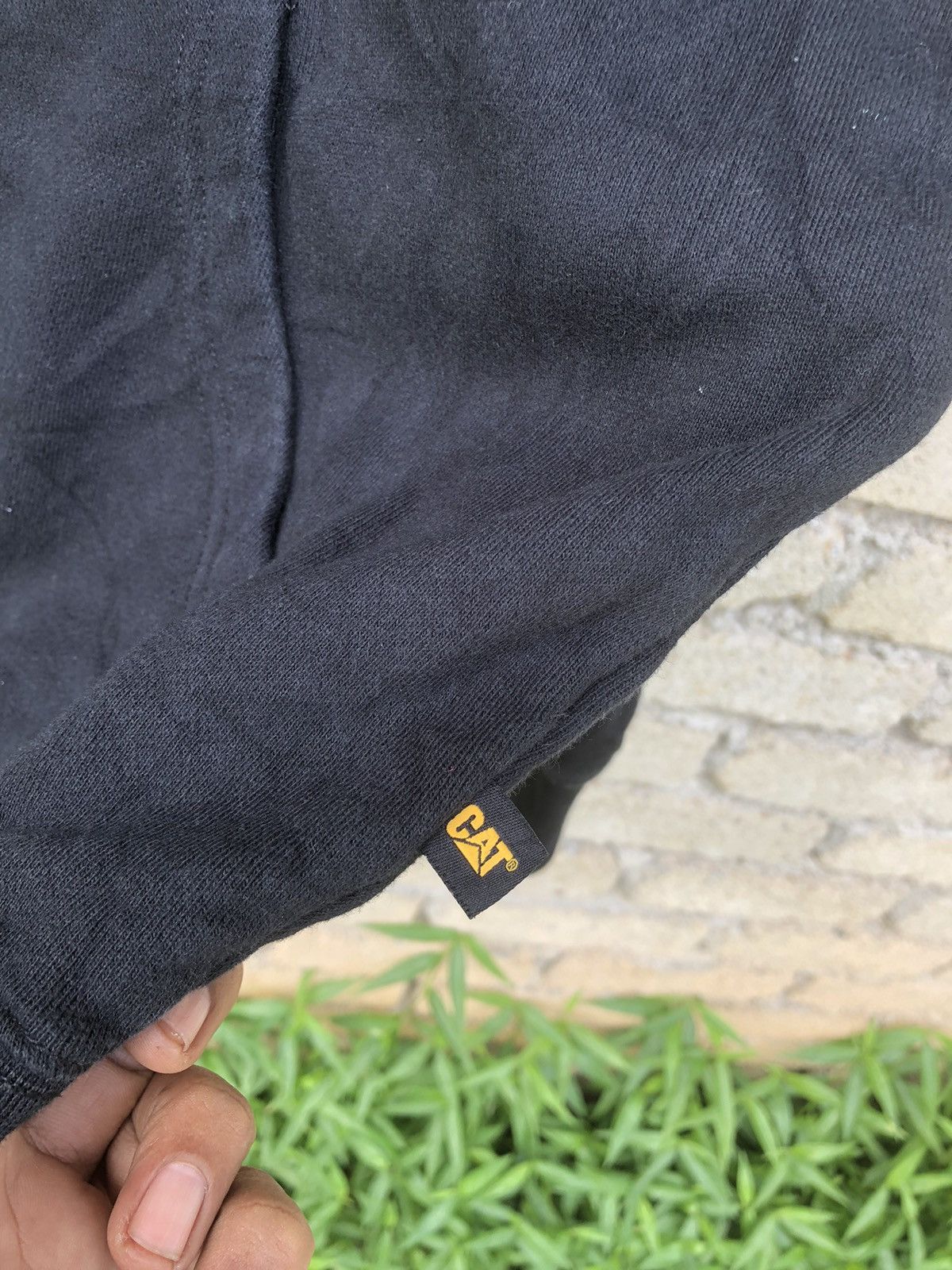 Carhartt × Japanese Brand Vintage Caterpillar Embrodered Centre Logo Hoodie Size US XL / EU 56 / 4 - 9 Thumbnail