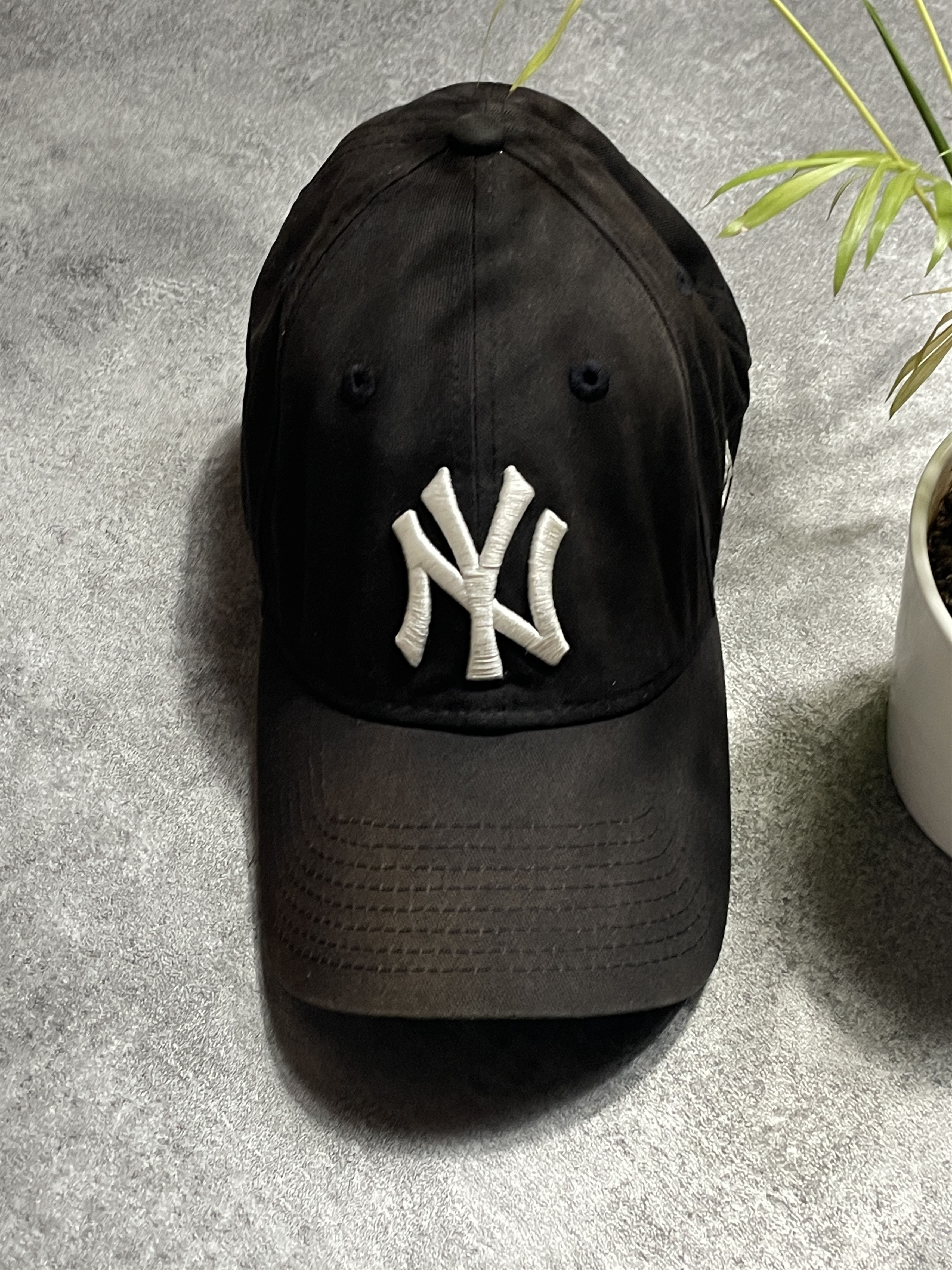 New Era Sun Faded New Era NY Cap Hat Vintage y2k Size ONE SIZE - 3 Thumbnail