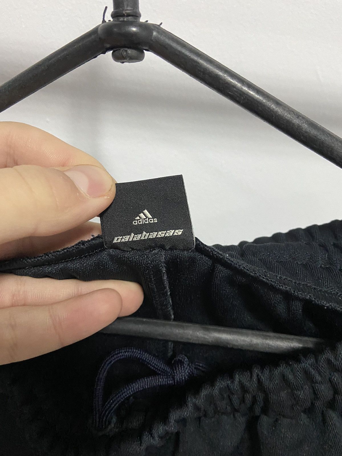 Adidas × Kanye West Adidas Kanye west calabasas sweatpants striped big logo Size US 30 / EU 46 - 6 Thumbnail