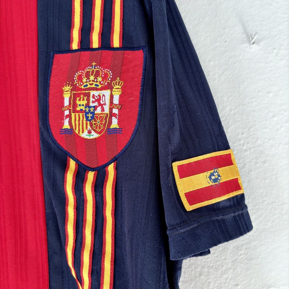 Adidas × Vintage 1996 1998 Spain National Adidas Vintage Home Soccer Jersey L Size US L / EU 52-54 / 3 - 4 Thumbnail