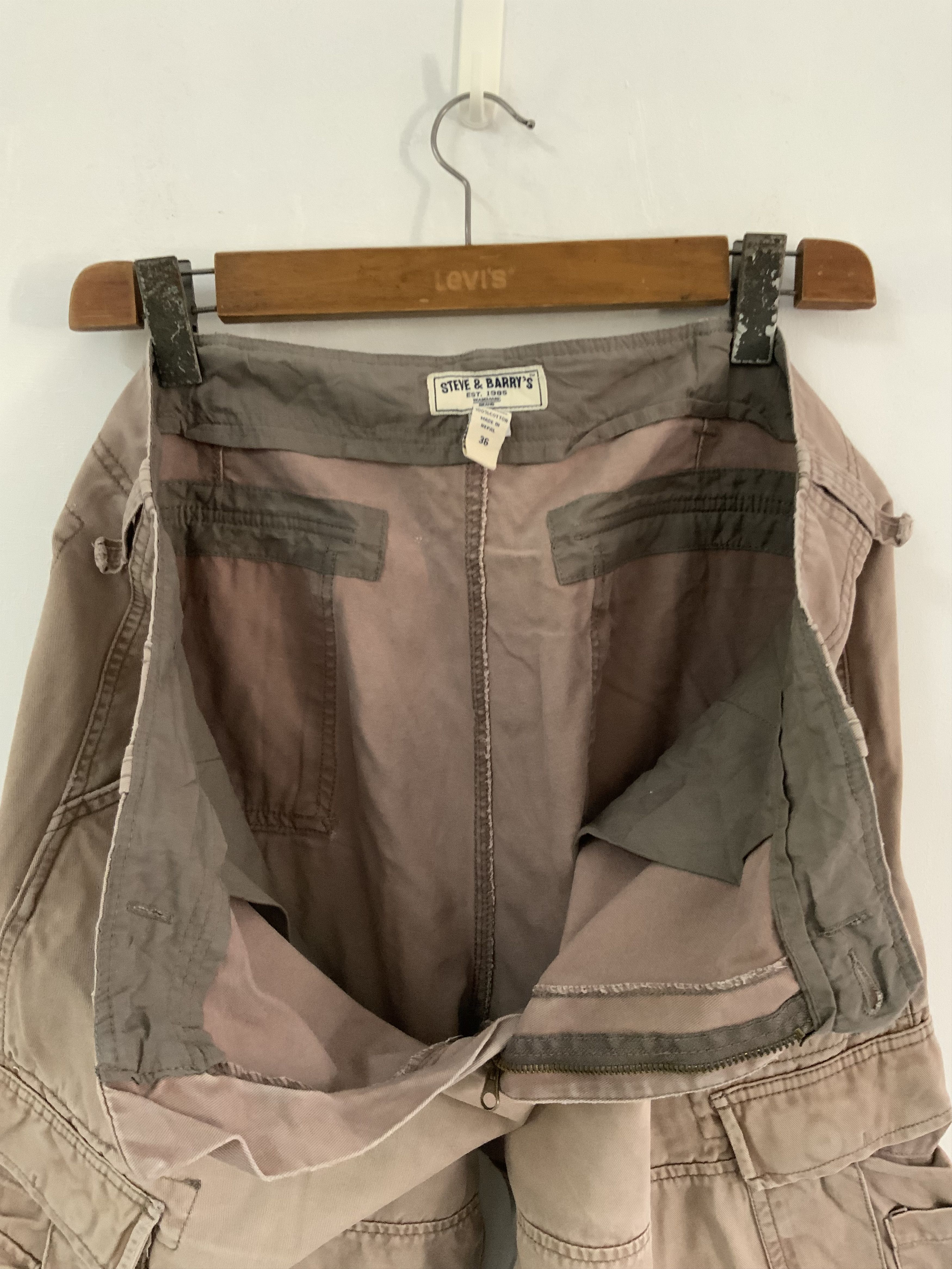 Steve And Barrys Steve & Barry’s Cargo Khaki Shorts Size US 36 / EU 52 - 8 Thumbnail