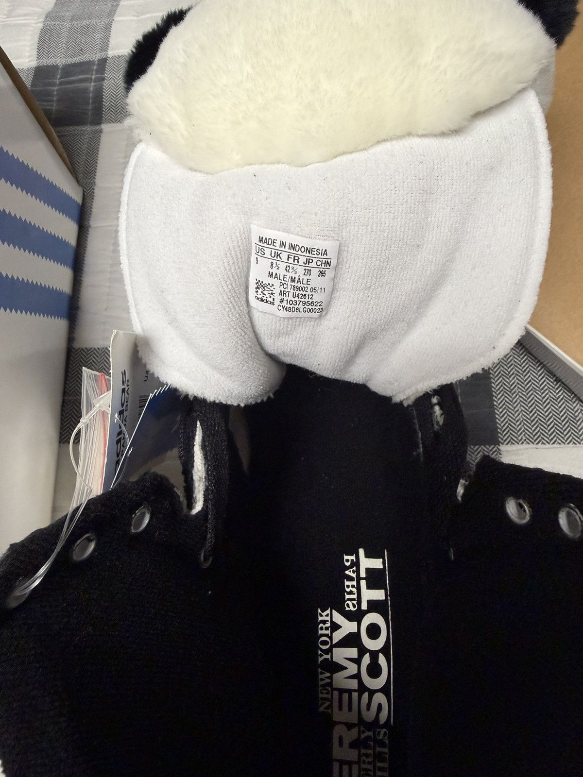 Jeremy Scott Brand New Adidas Jeremy Scott Panda Bear Size US 9 / EU 42 - 4 Thumbnail