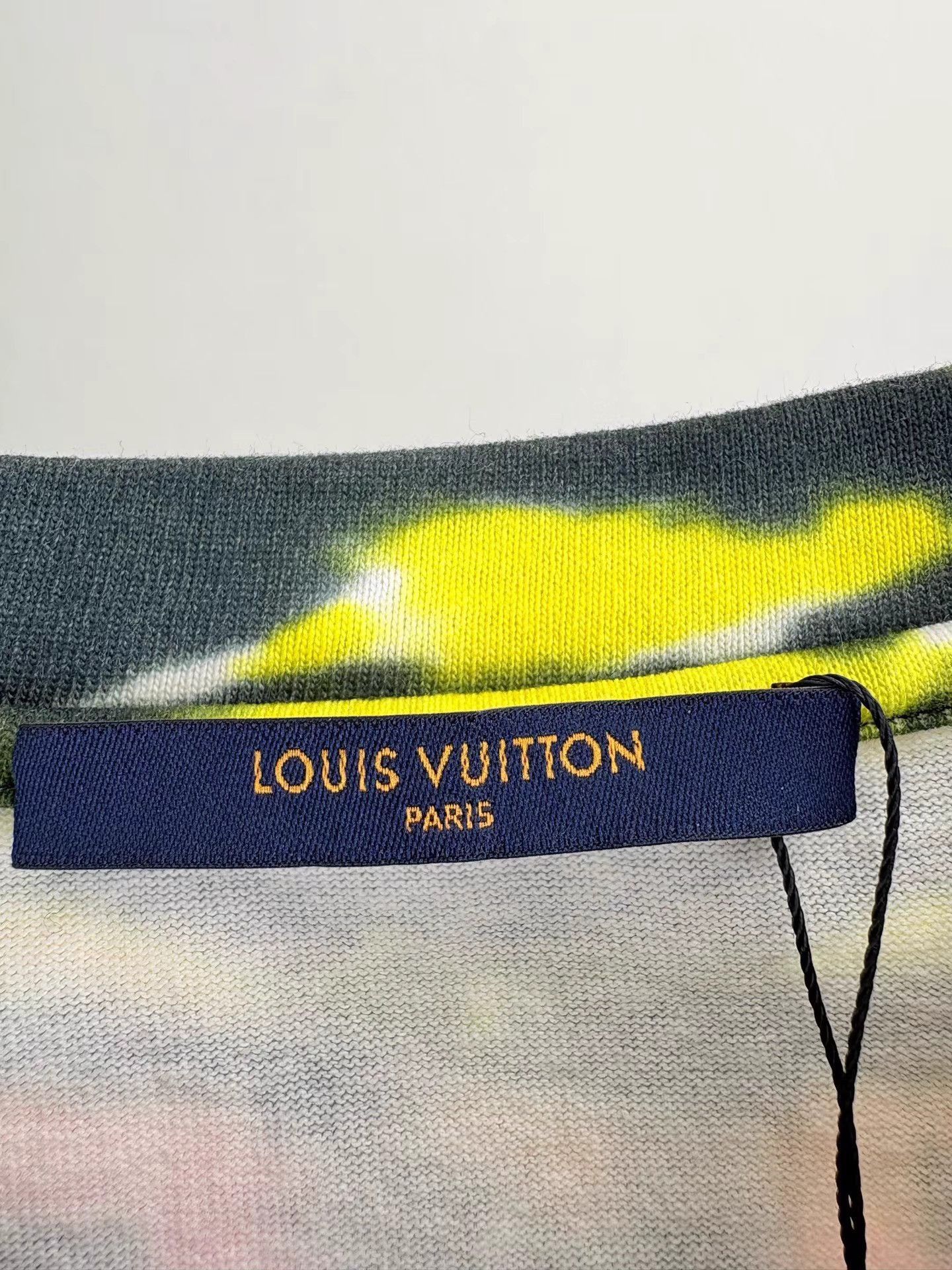 Louis Vuitton Tie-Dye Short Sleeve T-Shirt Size US L / EU 52-54 / 3 - 4 Thumbnail