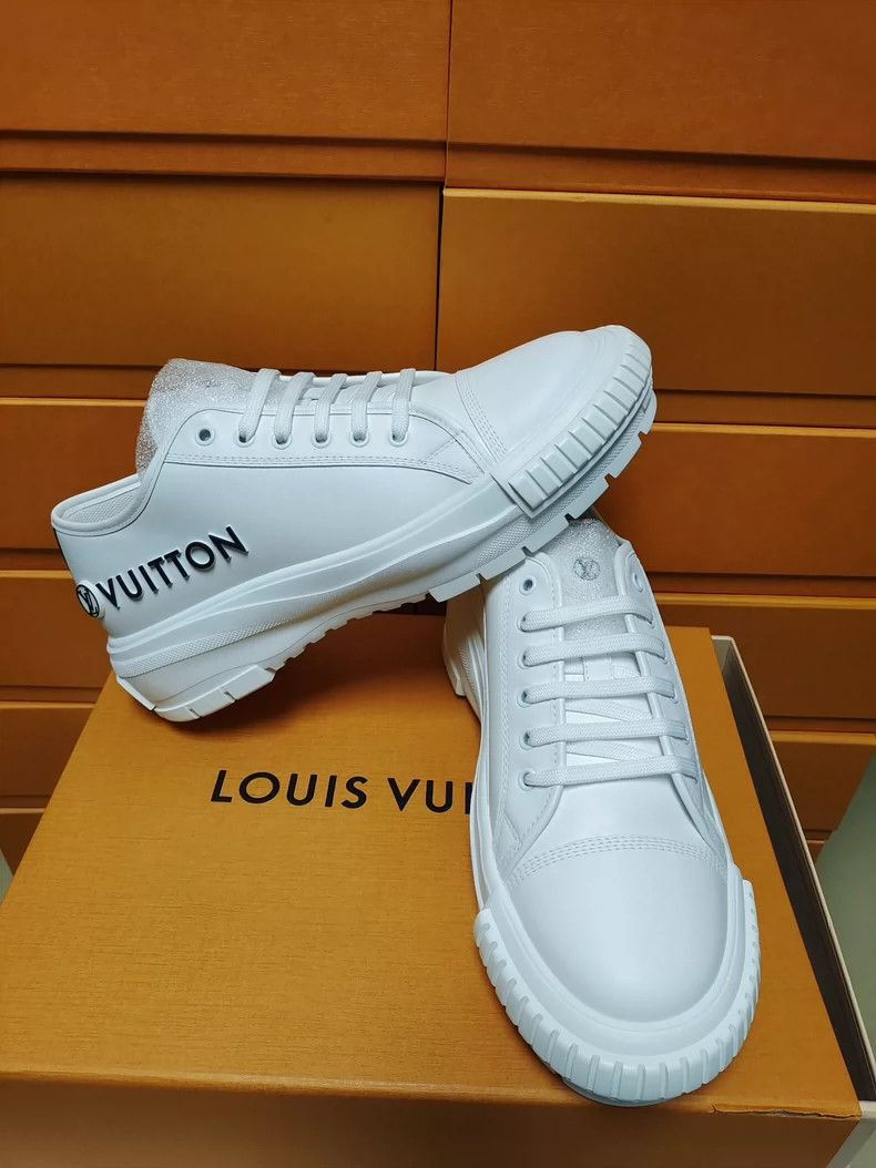 Louis Vuitton Louis Vuitton Louis Vuitton White Leather LaceUp Sneakers- Size US 8 / EU 41 - 5 Thumbnail