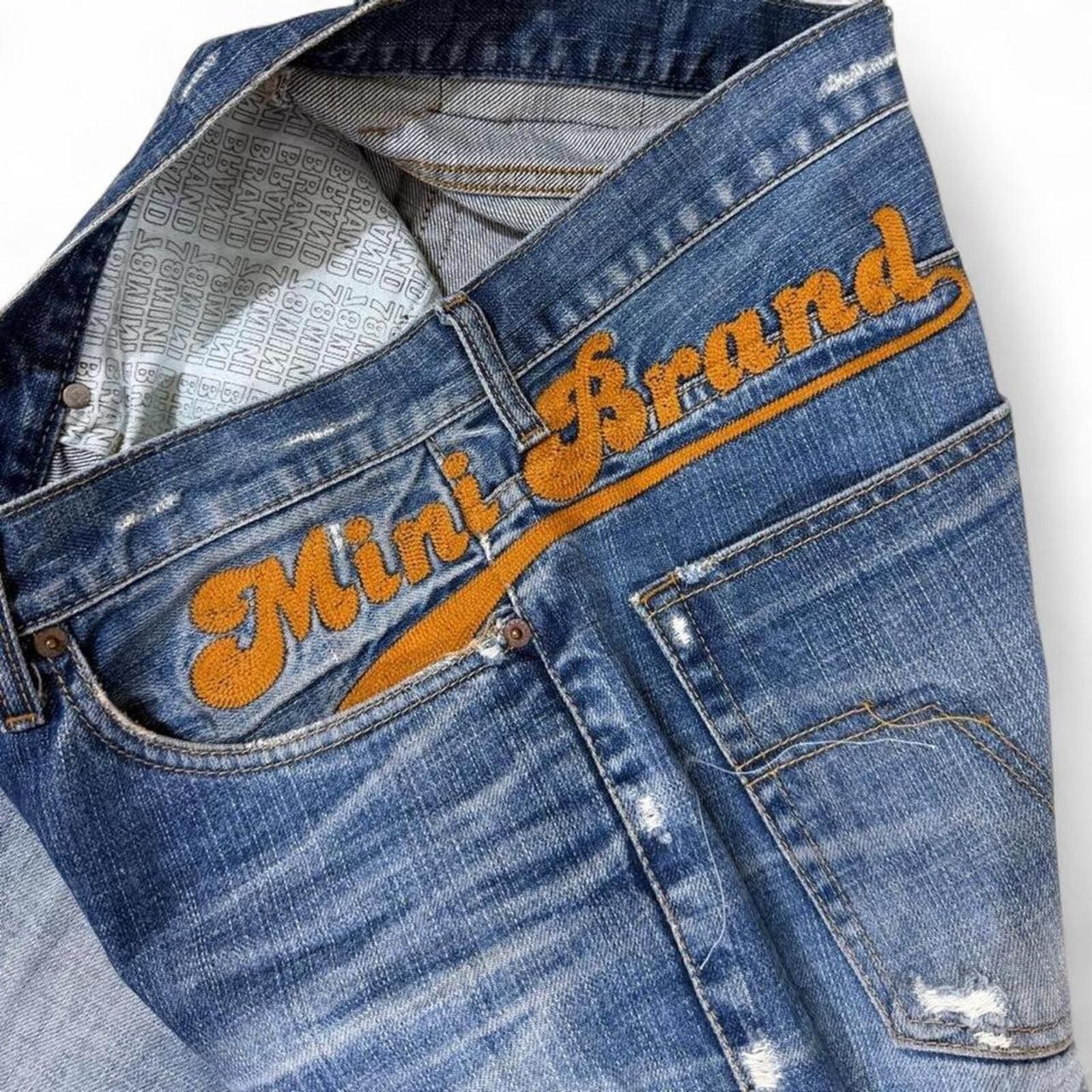 True Religion MINI BRAND RIPPED LOOK AND EMBROIDERED LOGO ON SIDE Size US 34 / EU 50 - 5 Thumbnail