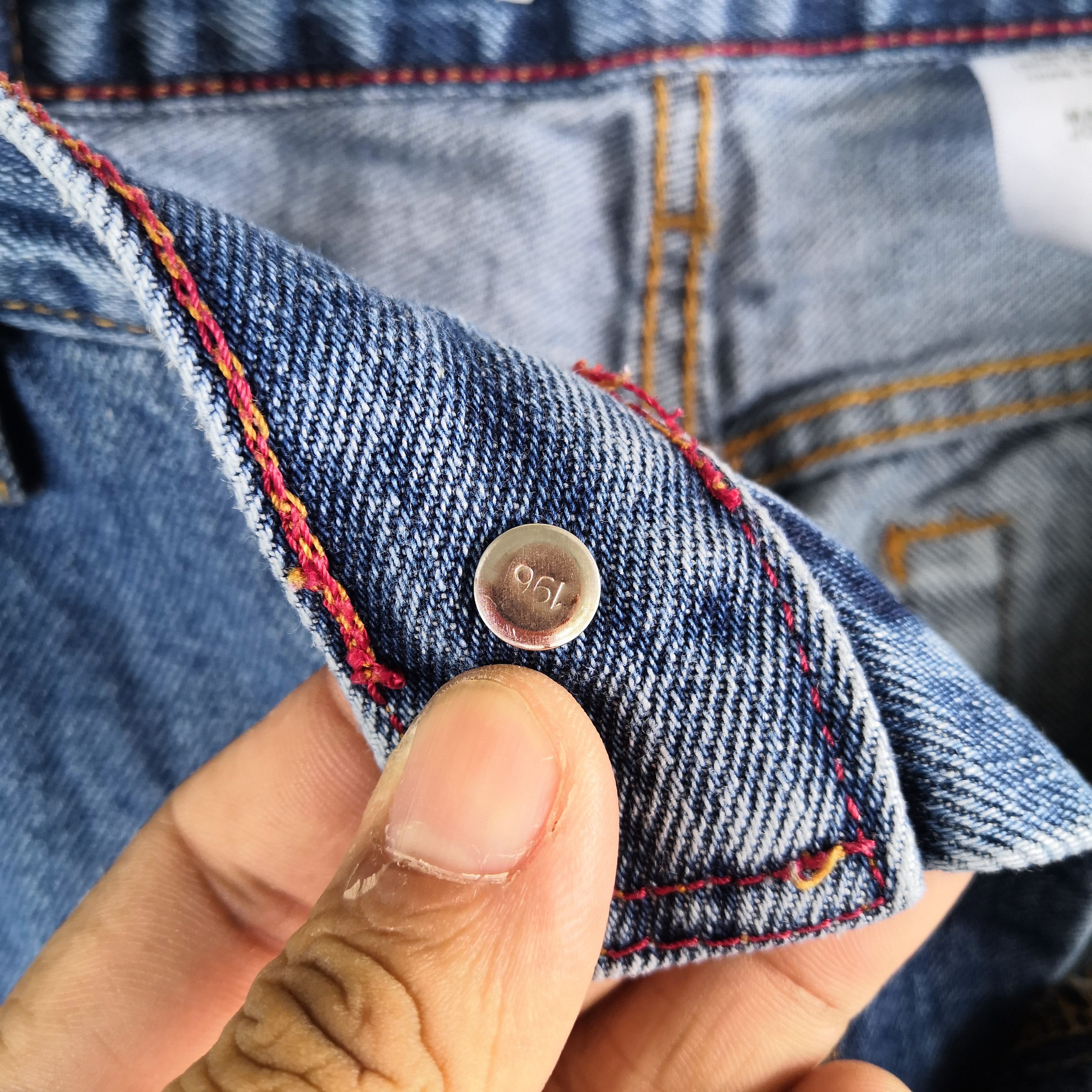Levi's Vintage Levis 550 Distressed Jeans Levi's Stonewash Denim Size US 30 / EU 46 - 7 Thumbnail