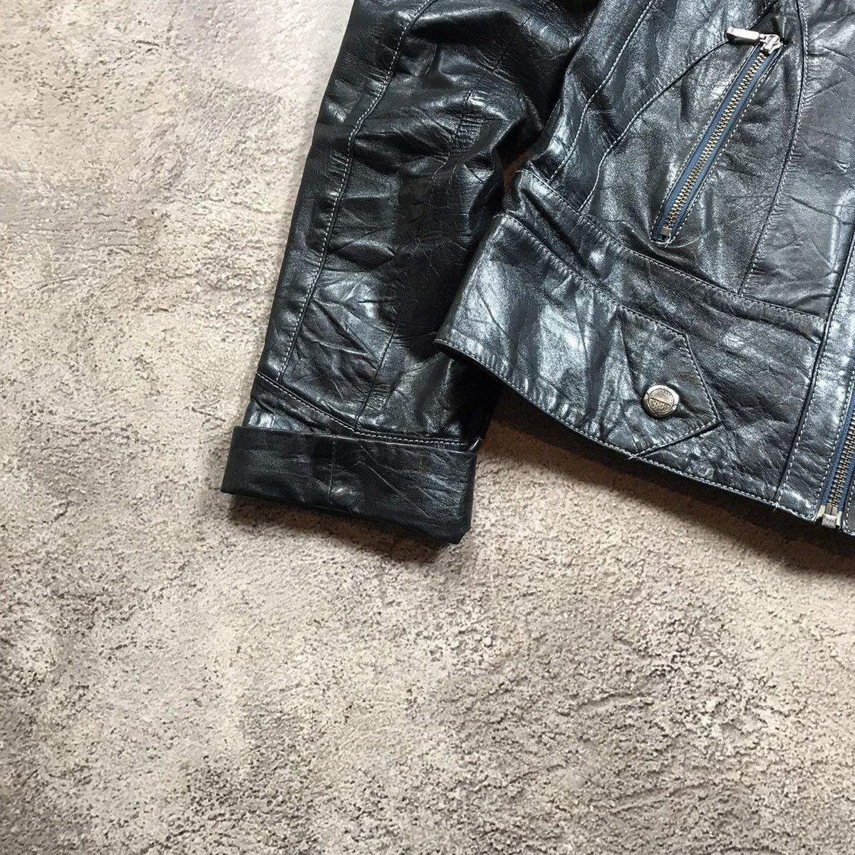 Vintage Vintage Y2K Distressed Biker Jacket Streetwear Black Baggy M Size M / US 6-8 / IT 42-44 - 4 Thumbnail
