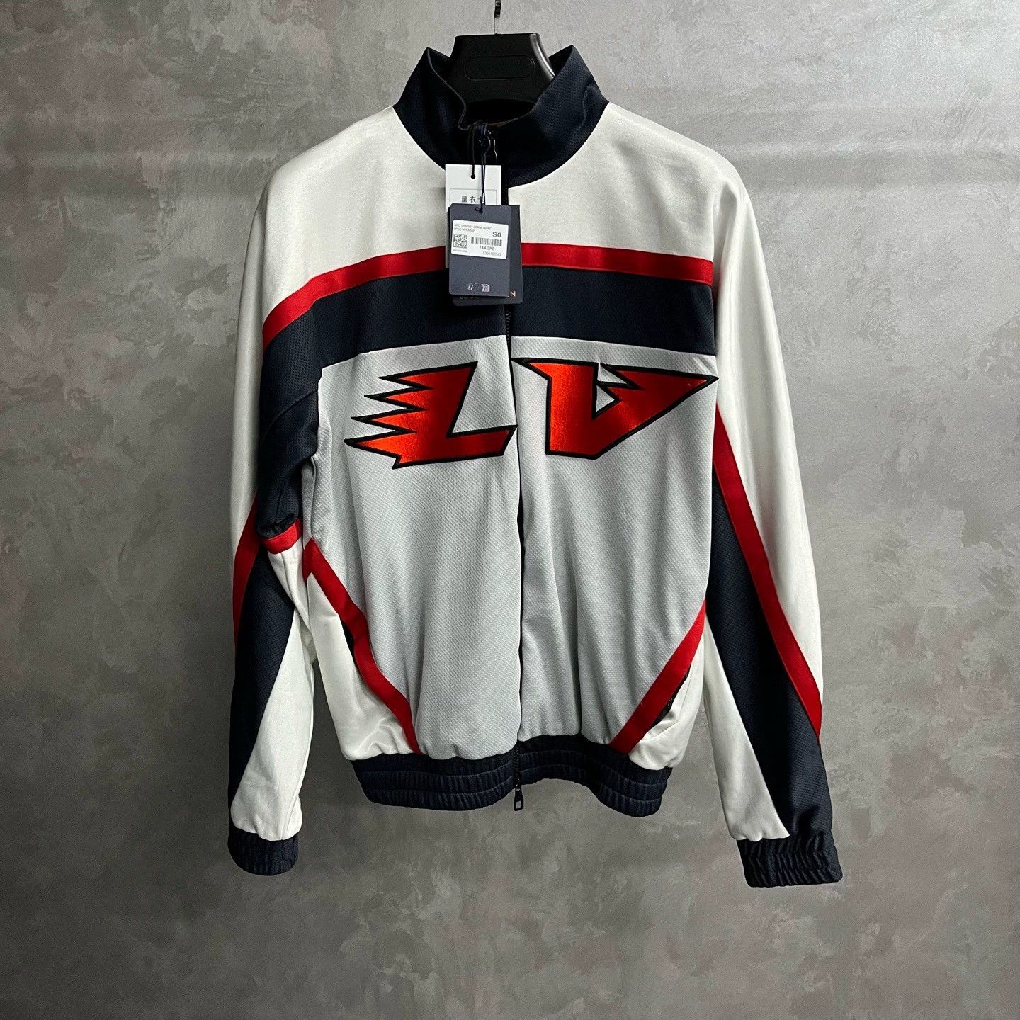 Louis Vuitton louis vuitton hockey sport jacket in white Size US S / EU 44-46 / 1 - 1 Thumbnail