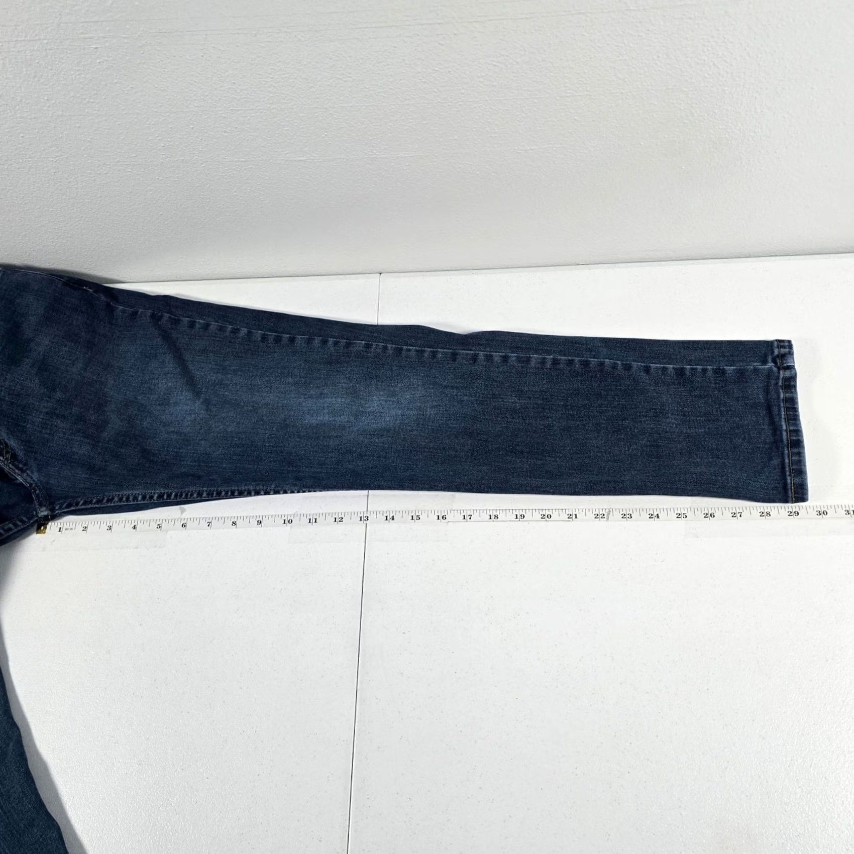 Levi's Item Specifications: Brand: Nike Size US 34 / EU 50 - 5 Thumbnail