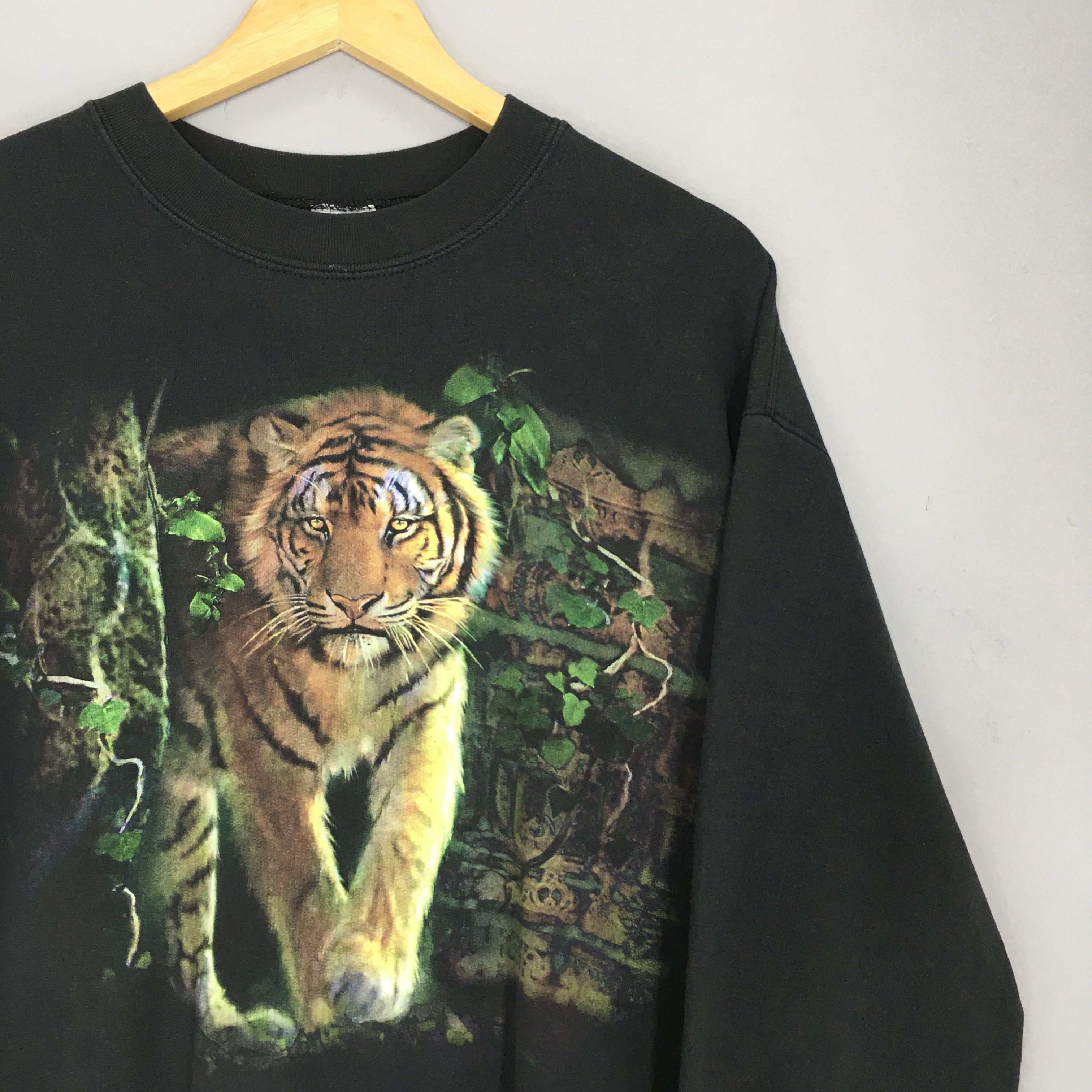 Vintage Vintage Y2K Tiger Wildlife Black Sweatshirt Medium Size US M / EU 48-50 / 2 - 2 Thumbnail