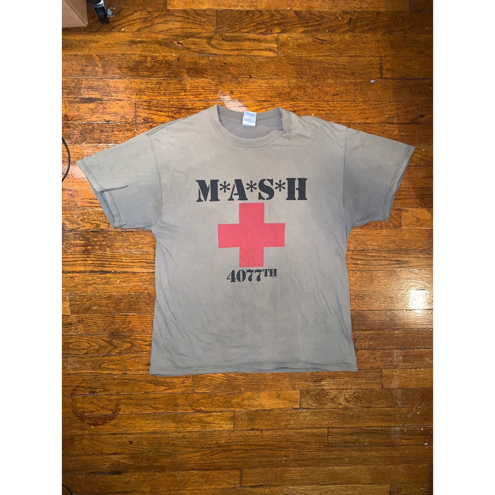 Y2K MASH 4077th Graphic T Shirt Large Delta Pro Weight Olive