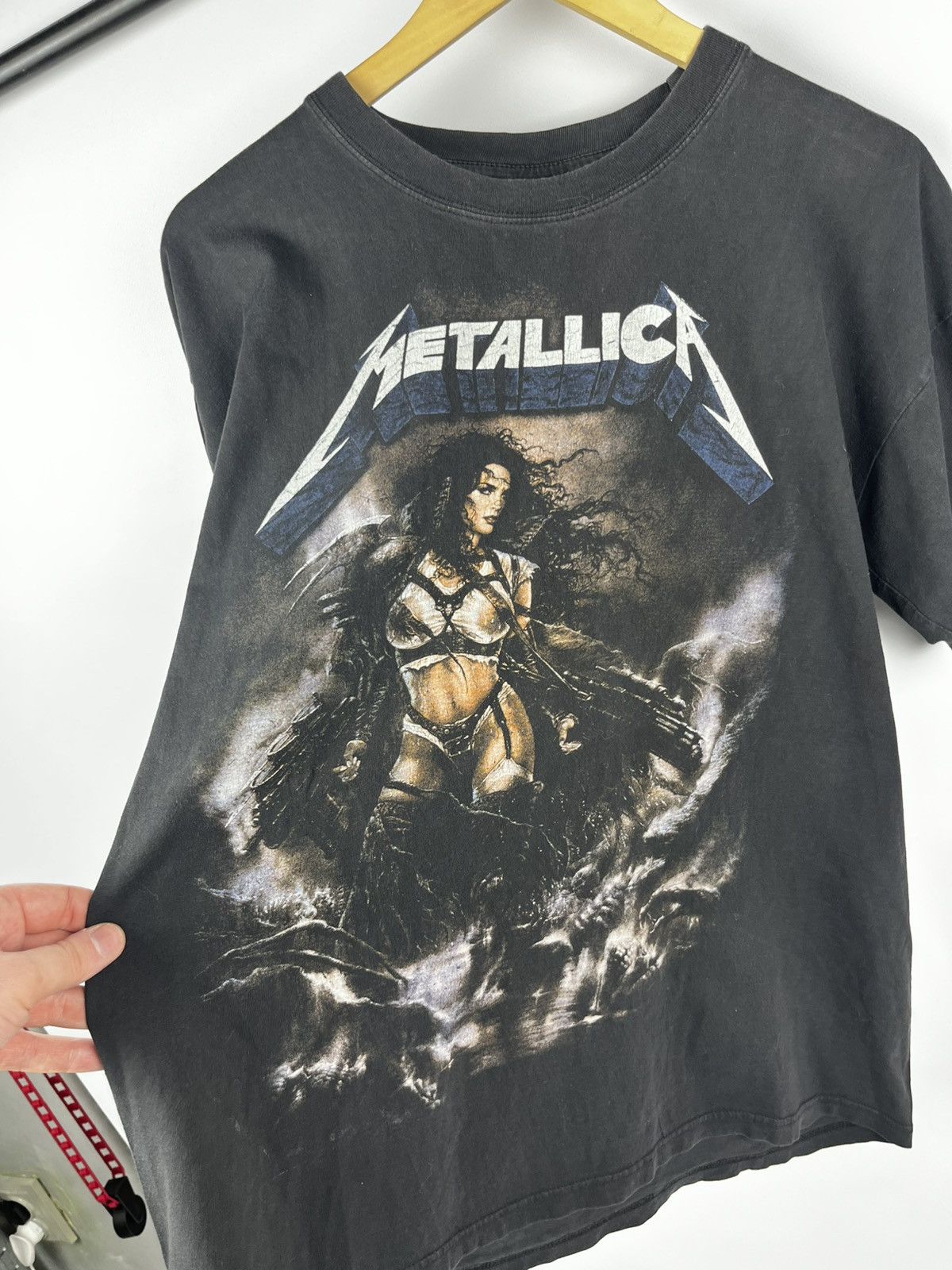 Band Tees Metallica Warrior Woman t shirt 90s size xl Size US XL / EU 56 / 4 - 3 Thumbnail