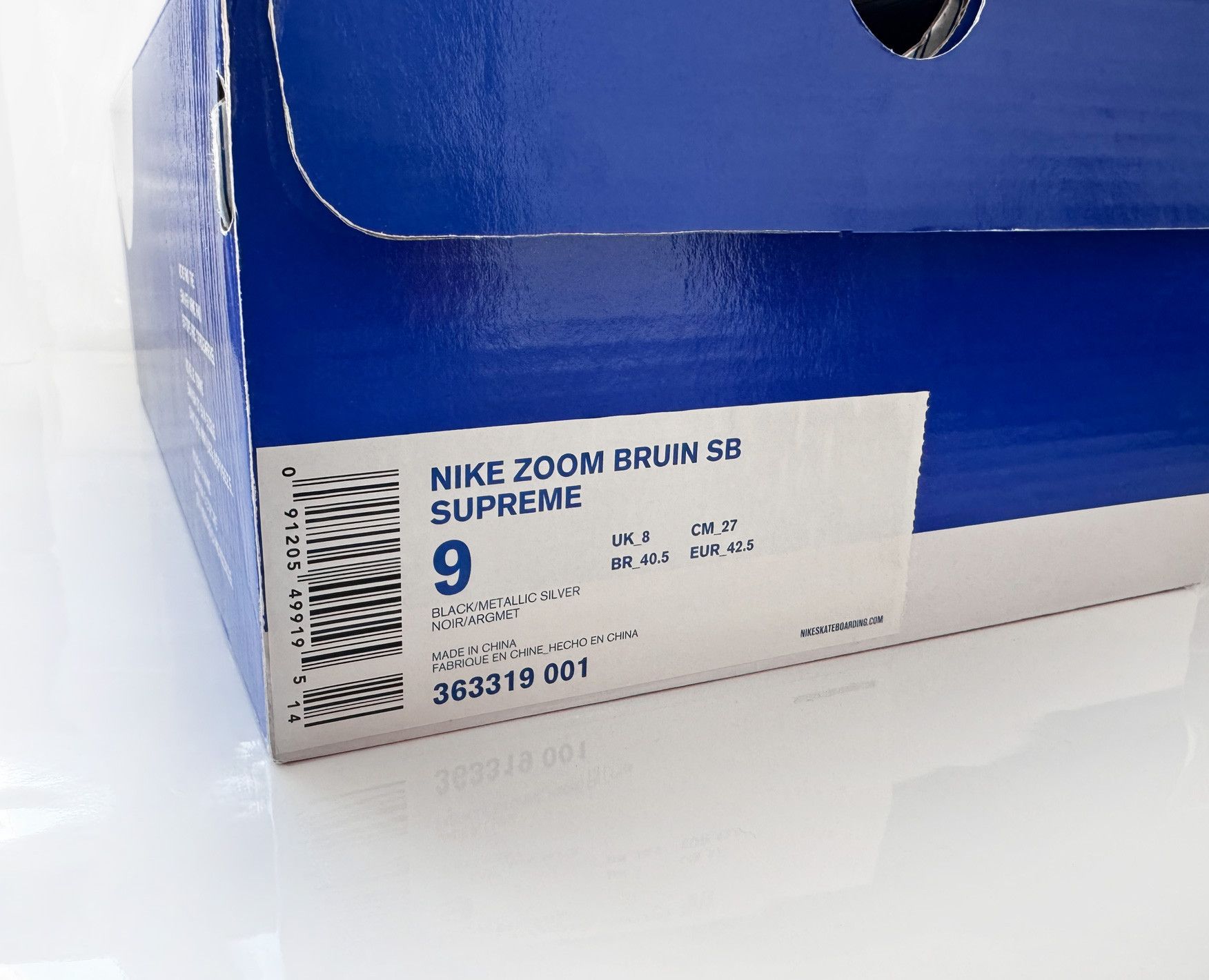 Nike SB Supreme x Nike SB Zoom Bruin Size 9 Size US 9 / EU 42 - 4 Thumbnail