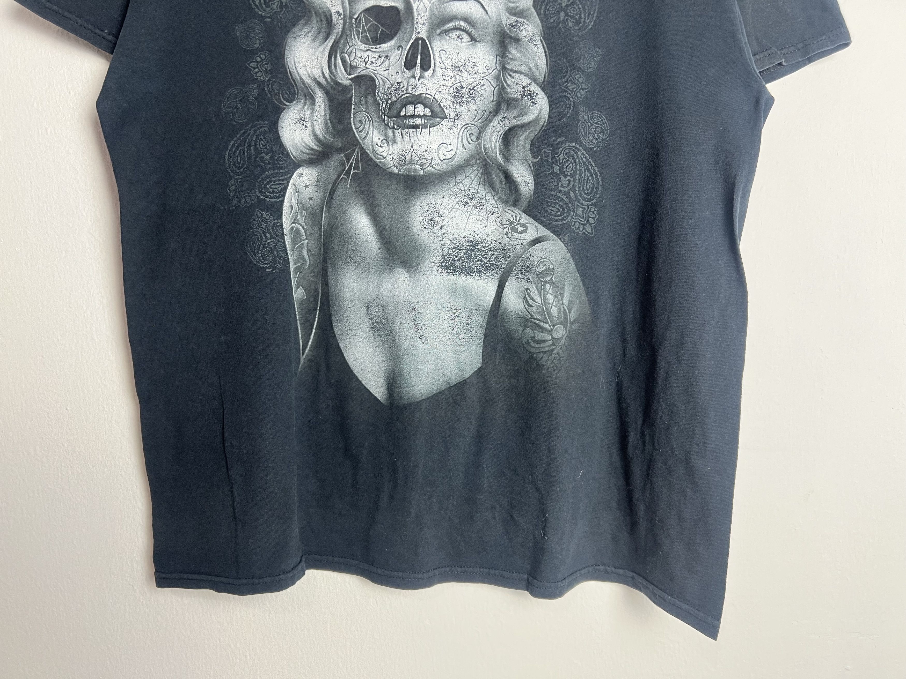Fruit Of The Loom Marilyn Manroe Skull Tattoo Graphic Tee Size US L / EU 52-54 / 3 - 4 Thumbnail