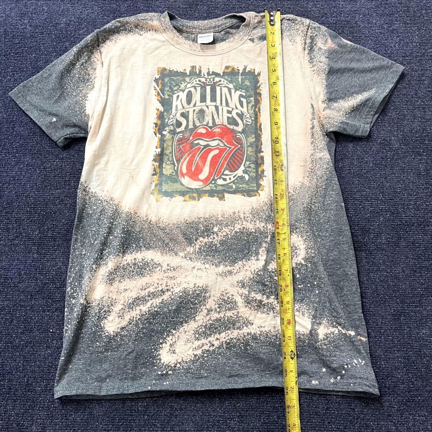 Gildan Rolling Stones Shirt Mens Small Gray Bleach Tongue Band Graphic Tee T-Shirt Size US S / EU 44-46 / 1 - 5 Thumbnail