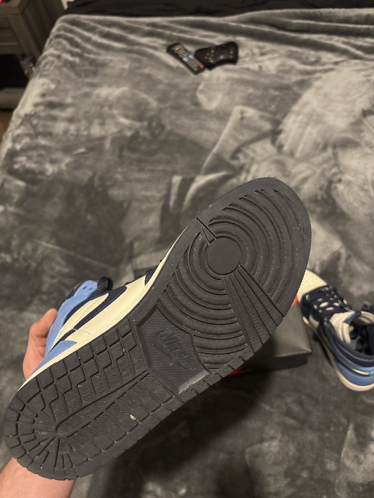 Jordan Brand Air Jordan 1 Retro High OG Obsidian Size 9.5 Size US 9.5 / EU 42-43 - 9 Thumbnail