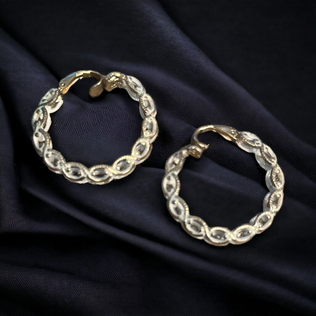 Other × Vintage Vintage L.H. Segal California gold and white hoop earrings Size ONE SIZE - 1 Thumbnail